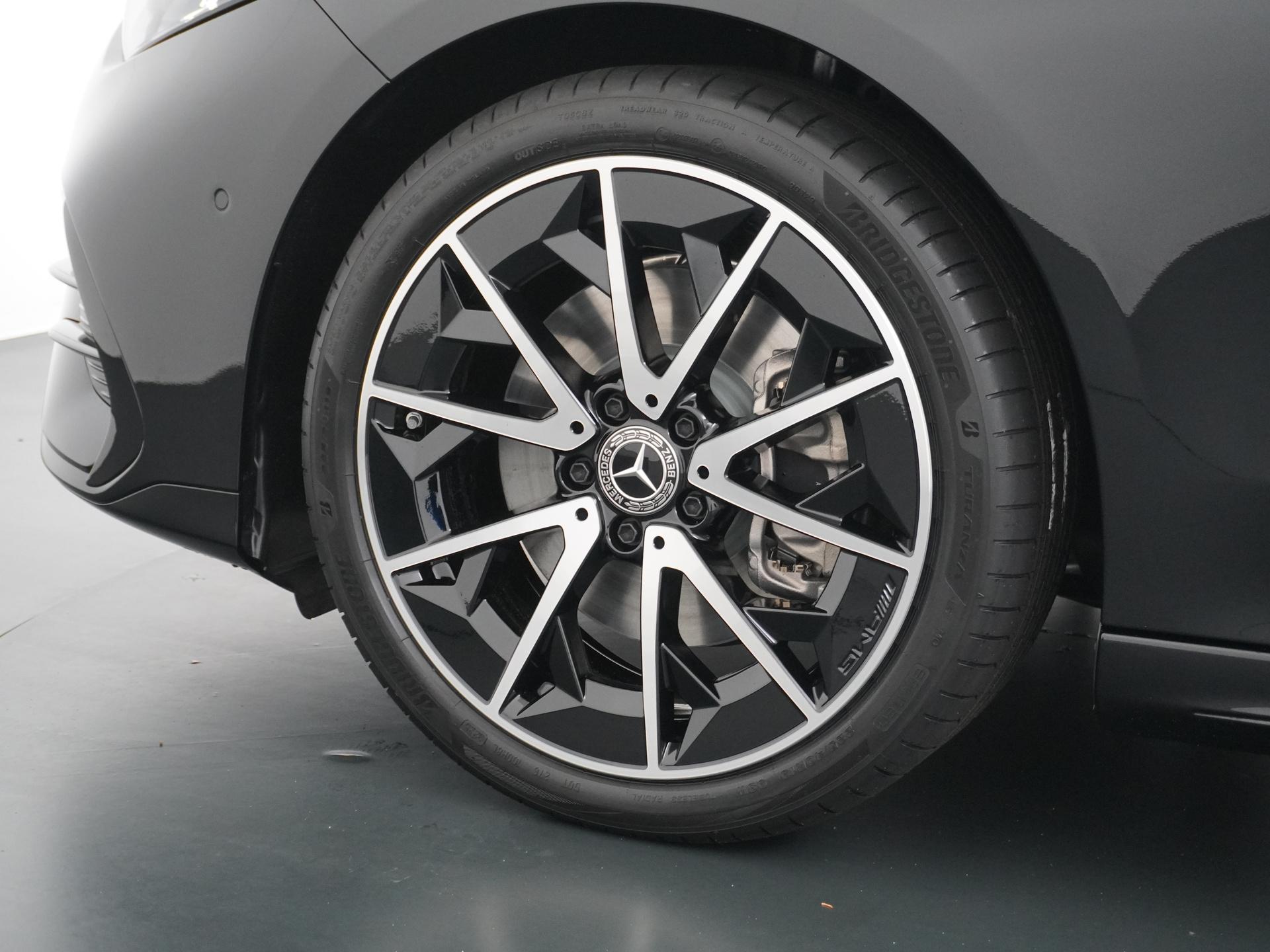 Mercedes-Benz CLA-Klasse 250+ Launch Edition 85 kWh Accu 13