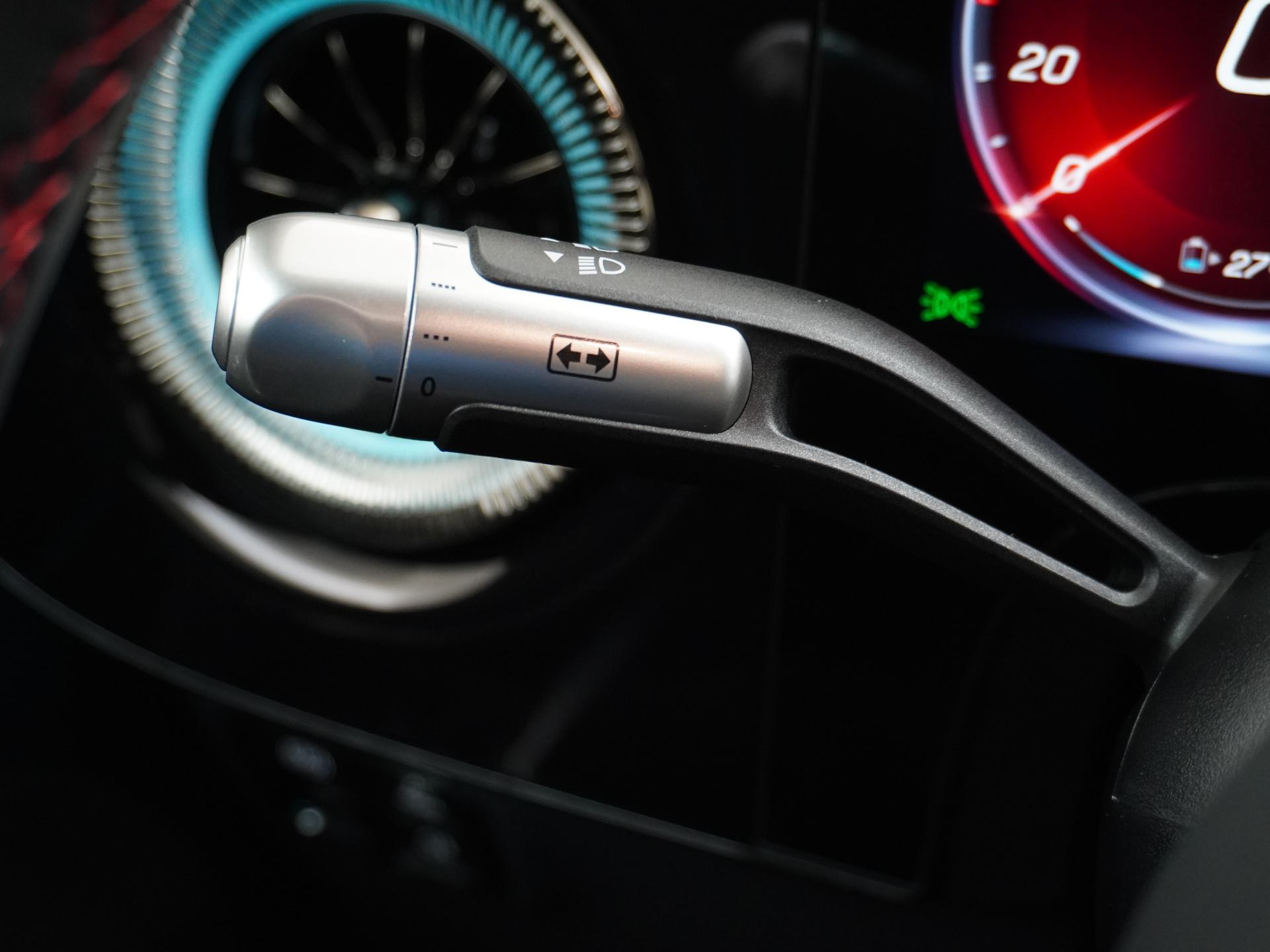 Mercedes-Benz CLA-Klasse 250+ Launch Edition 85 kWh Accu 28