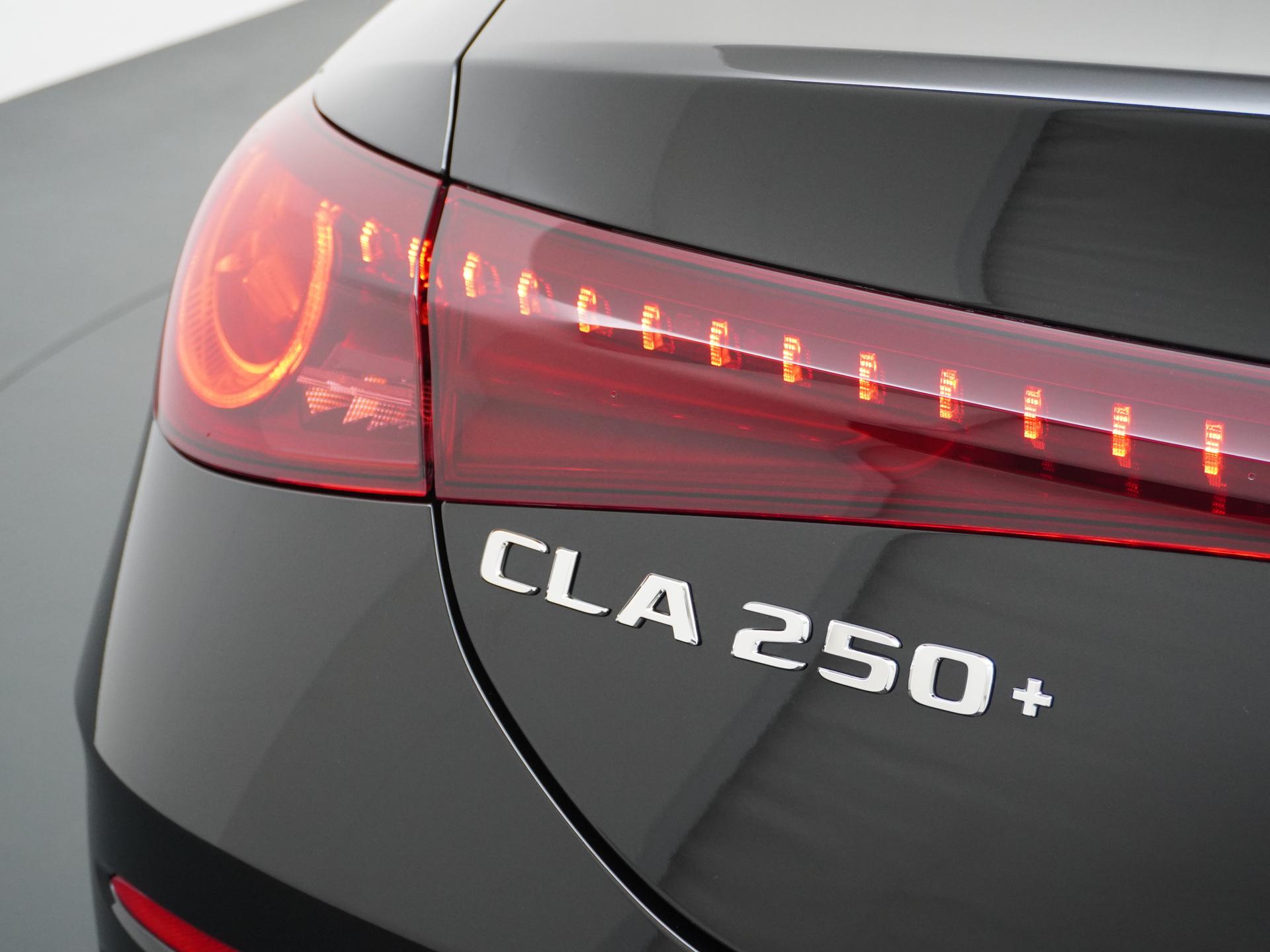 Mercedes-Benz CLA-Klasse 250+ Launch Edition 85 kWh Accu 11