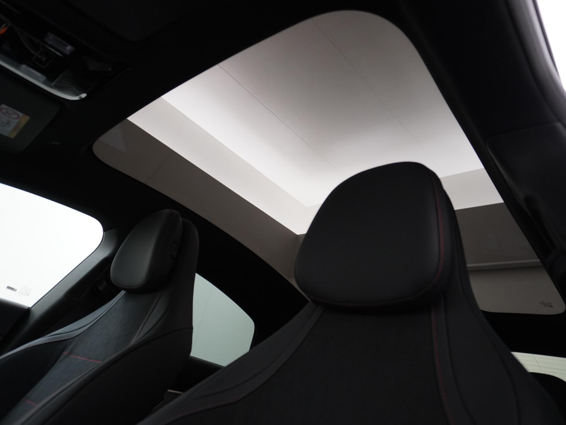 Mercedes-Benz CLA-Klasse 250+ Launch Edition 85 kWh Accu 23