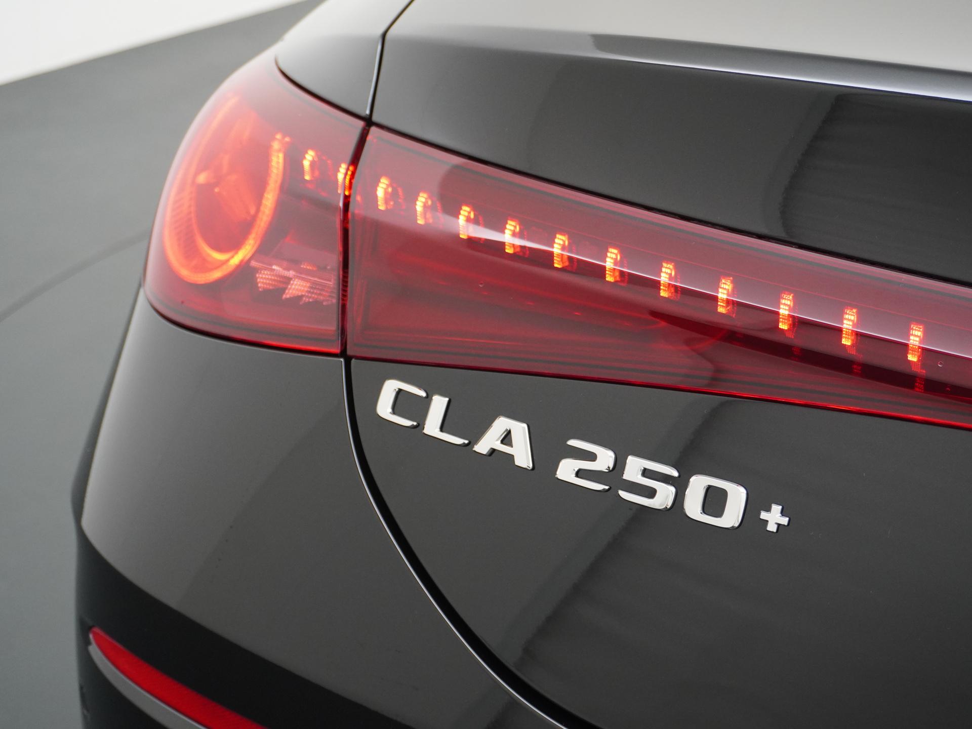 Mercedes-Benz CLA-Klasse 250+ Launch Edition 85 kWh Accu 11