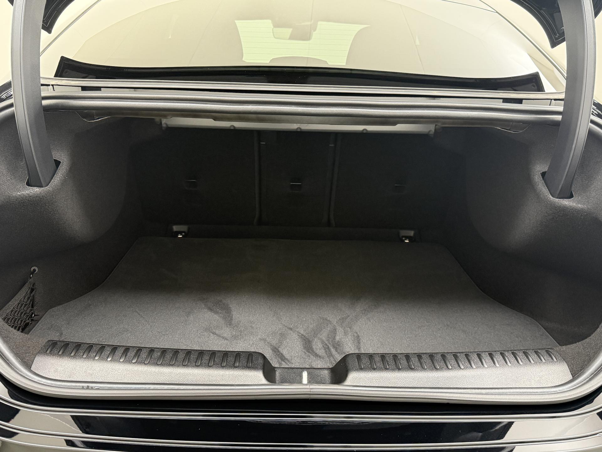 Mercedes-Benz CLA-Klasse 250+ Launch Edition 85 kWh Accu 13