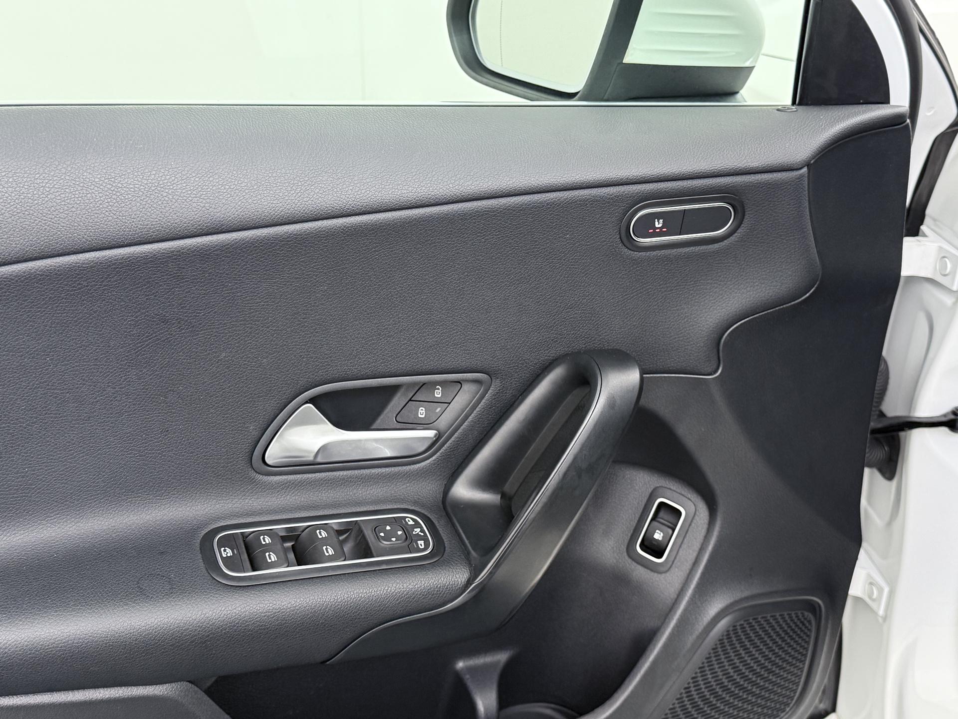 Mercedes-Benz A-Klasse 250 e 10