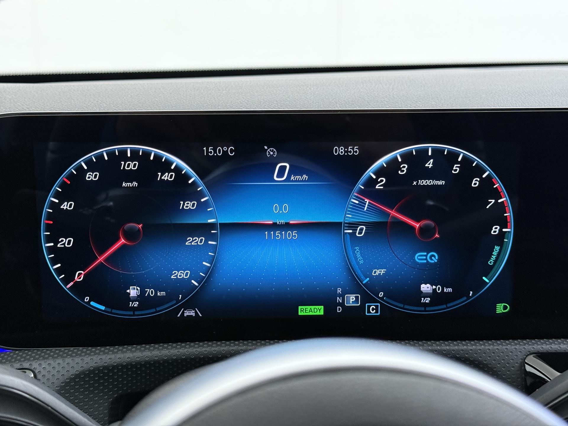 Mercedes-Benz A-klasse 250 e AMG 30