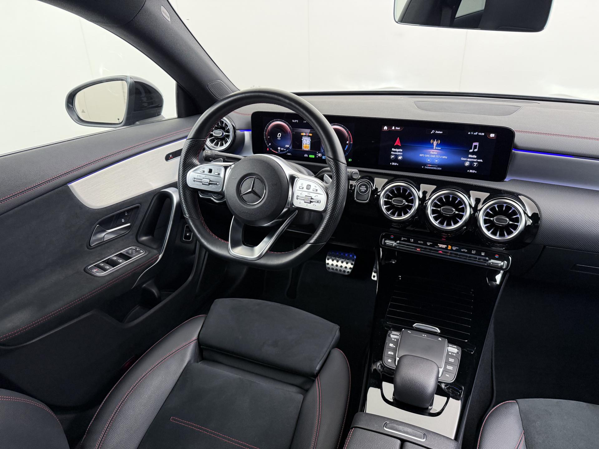 Mercedes-Benz CLA-Klasse 250 e AMG Line 24