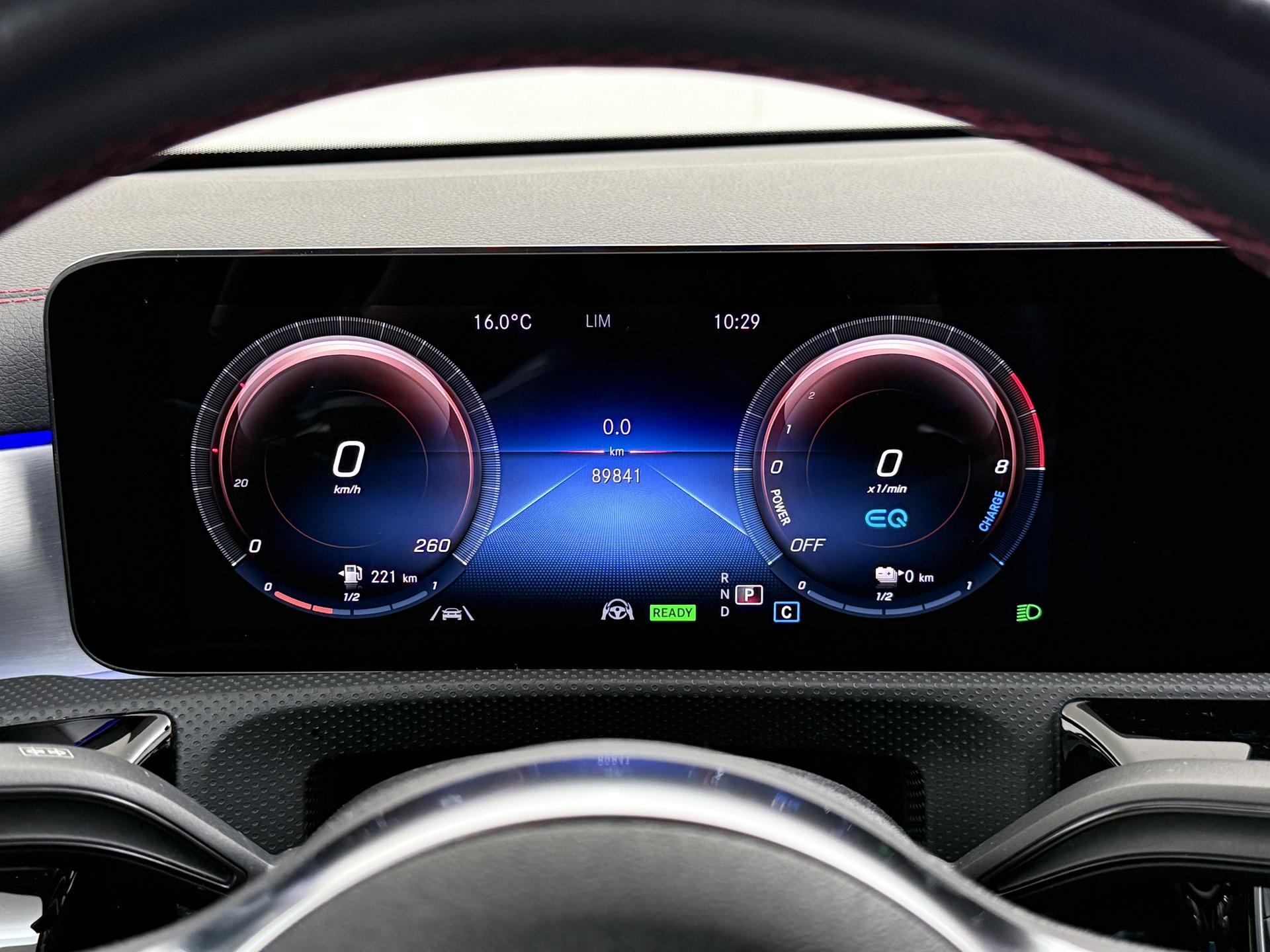 Mercedes-Benz CLA-Klasse 250 e AMG Line 31