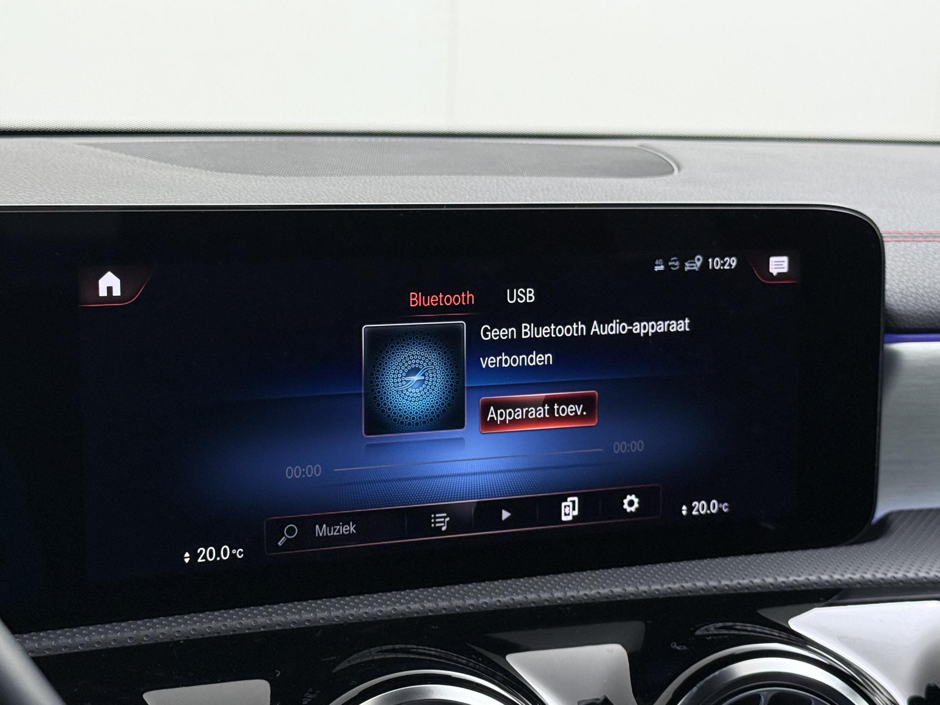 Mercedes-Benz CLA-Klasse 250 e AMG Line 37