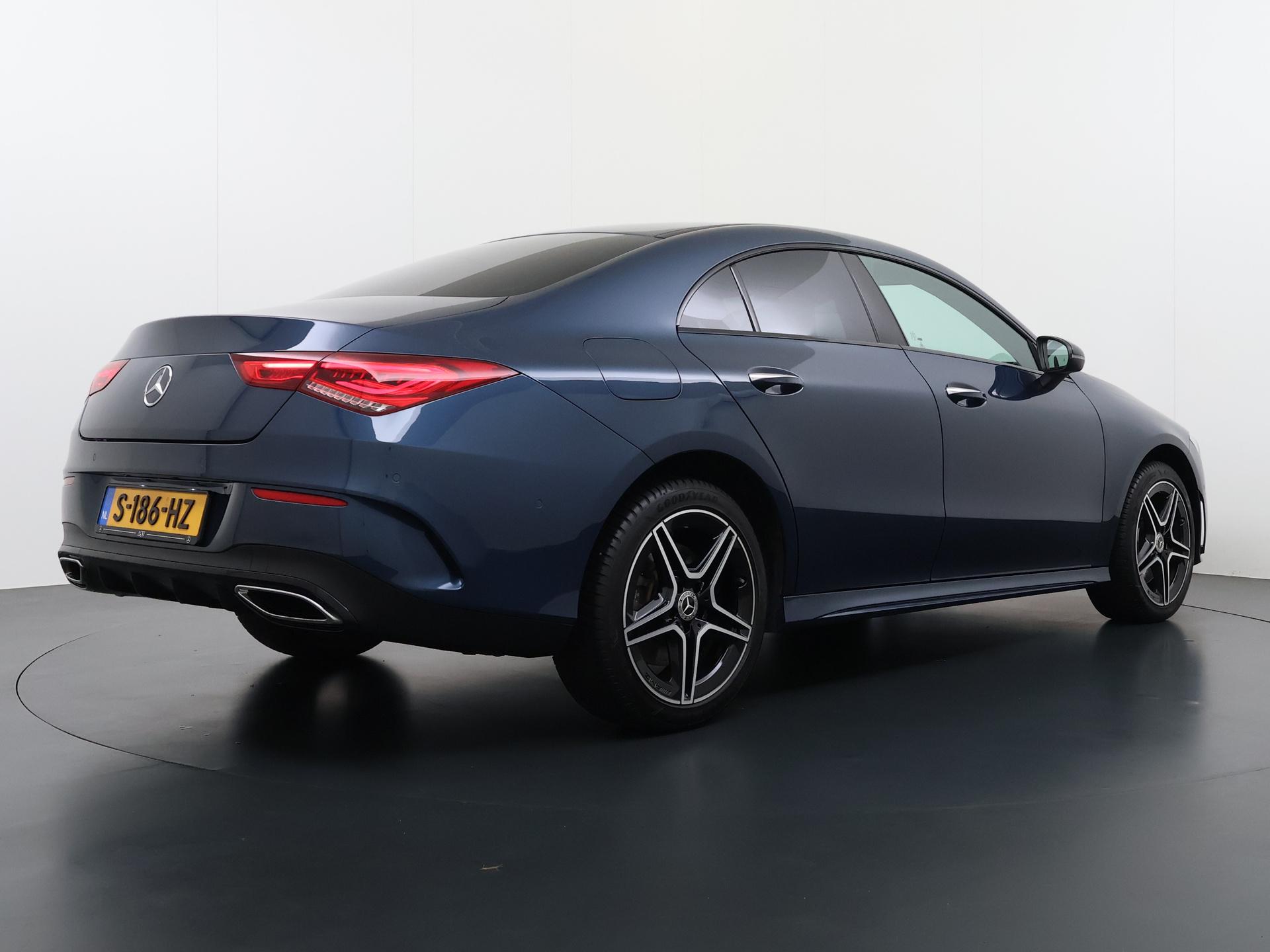 Mercedes-Benz CLA-Klasse 250 e AMG Line 4