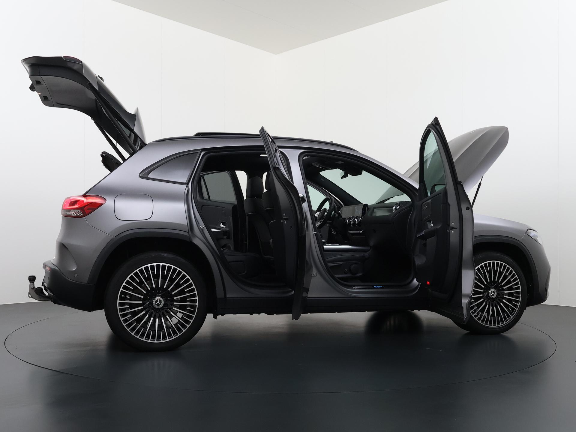 Mercedes-Benz EQA 250 AMG Line 67 kWh 12