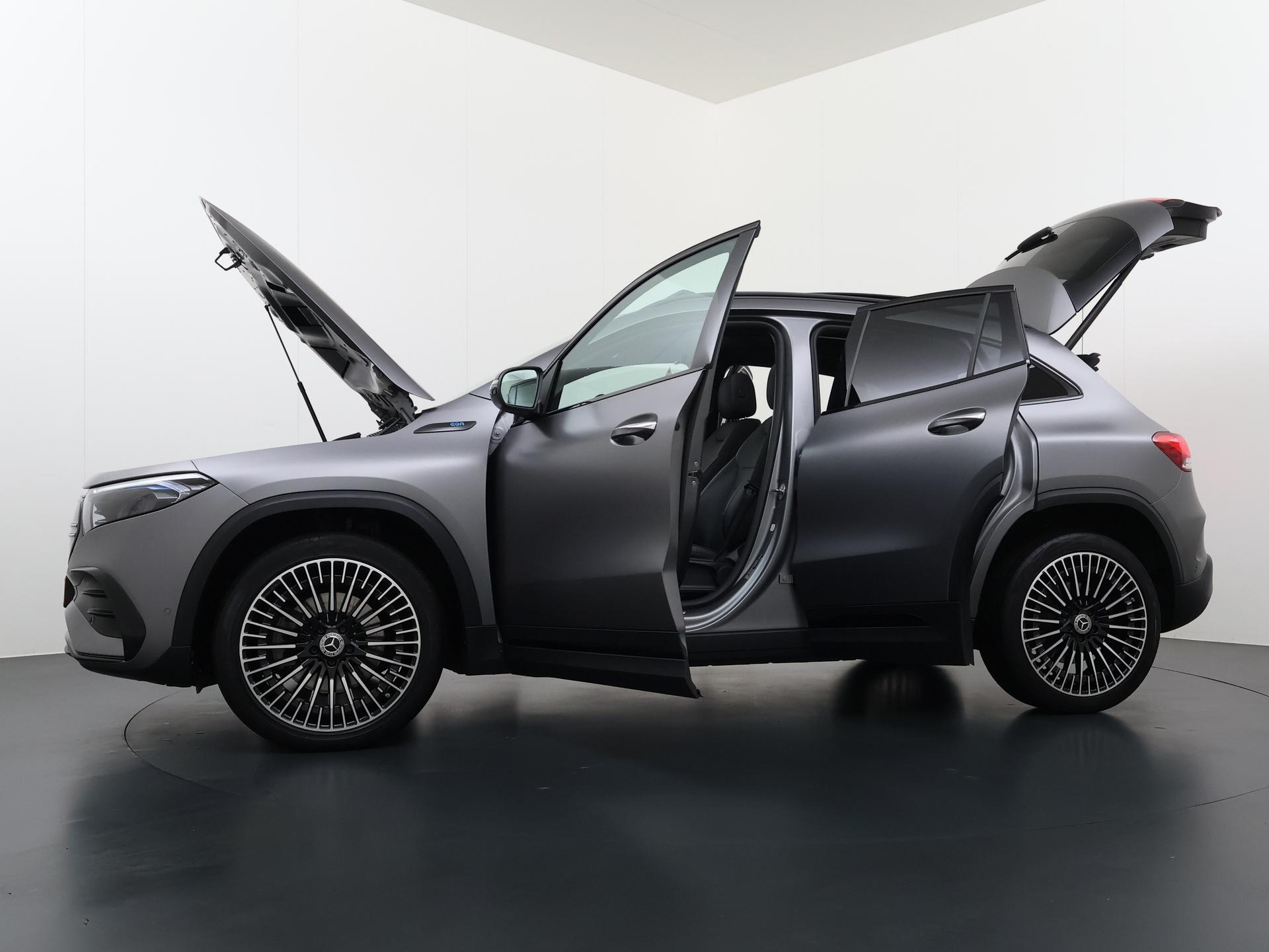 Mercedes-Benz EQA 250 AMG Line 67 kWh 13