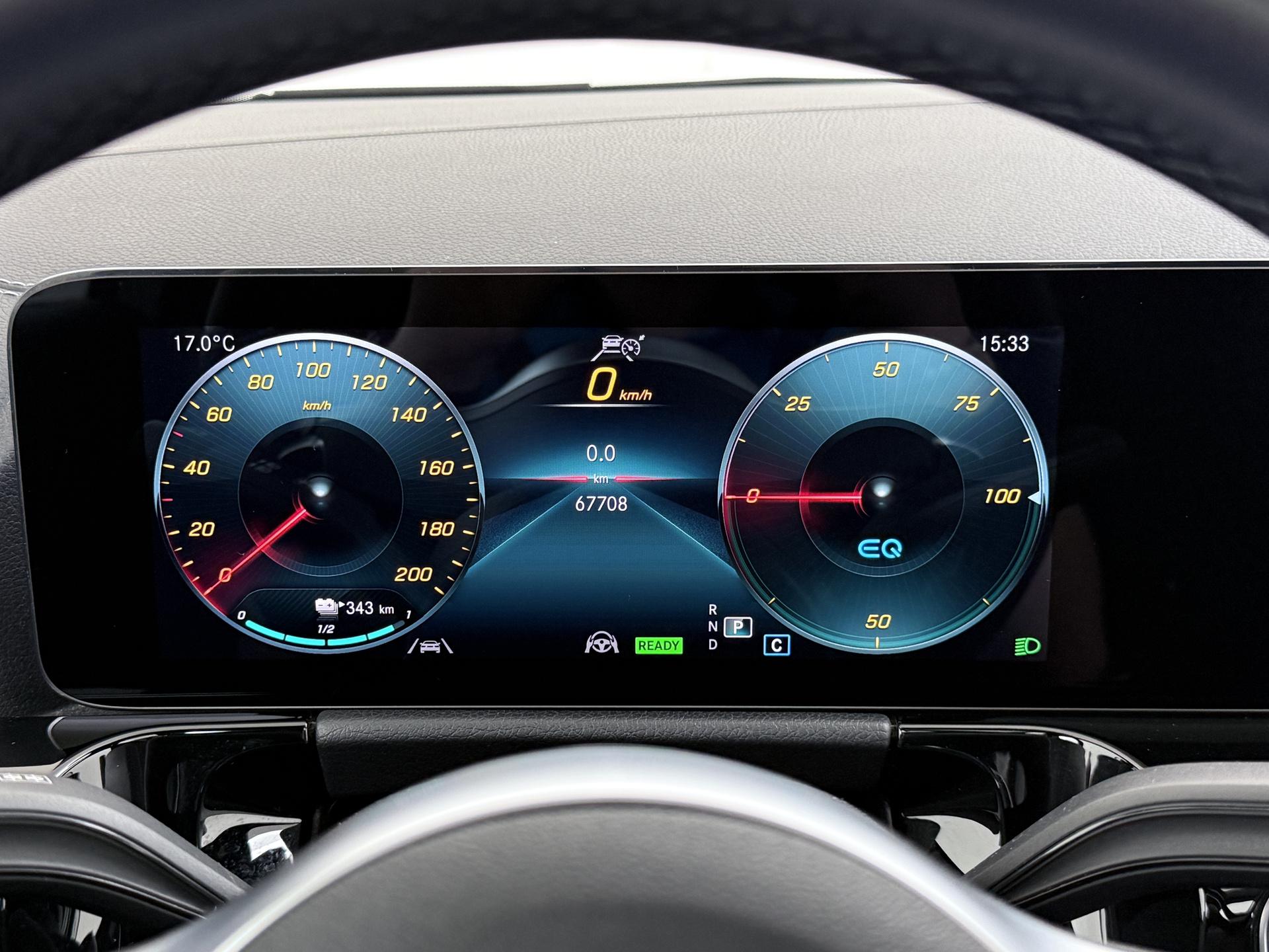 Mercedes-Benz EQA 250 AMG Line 67 kWh 32