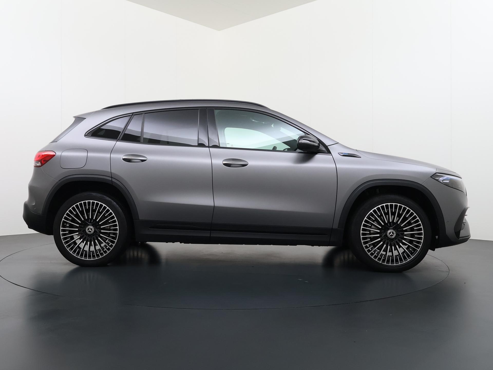 Mercedes-Benz EQA 250 AMG Line 67 kWh 8