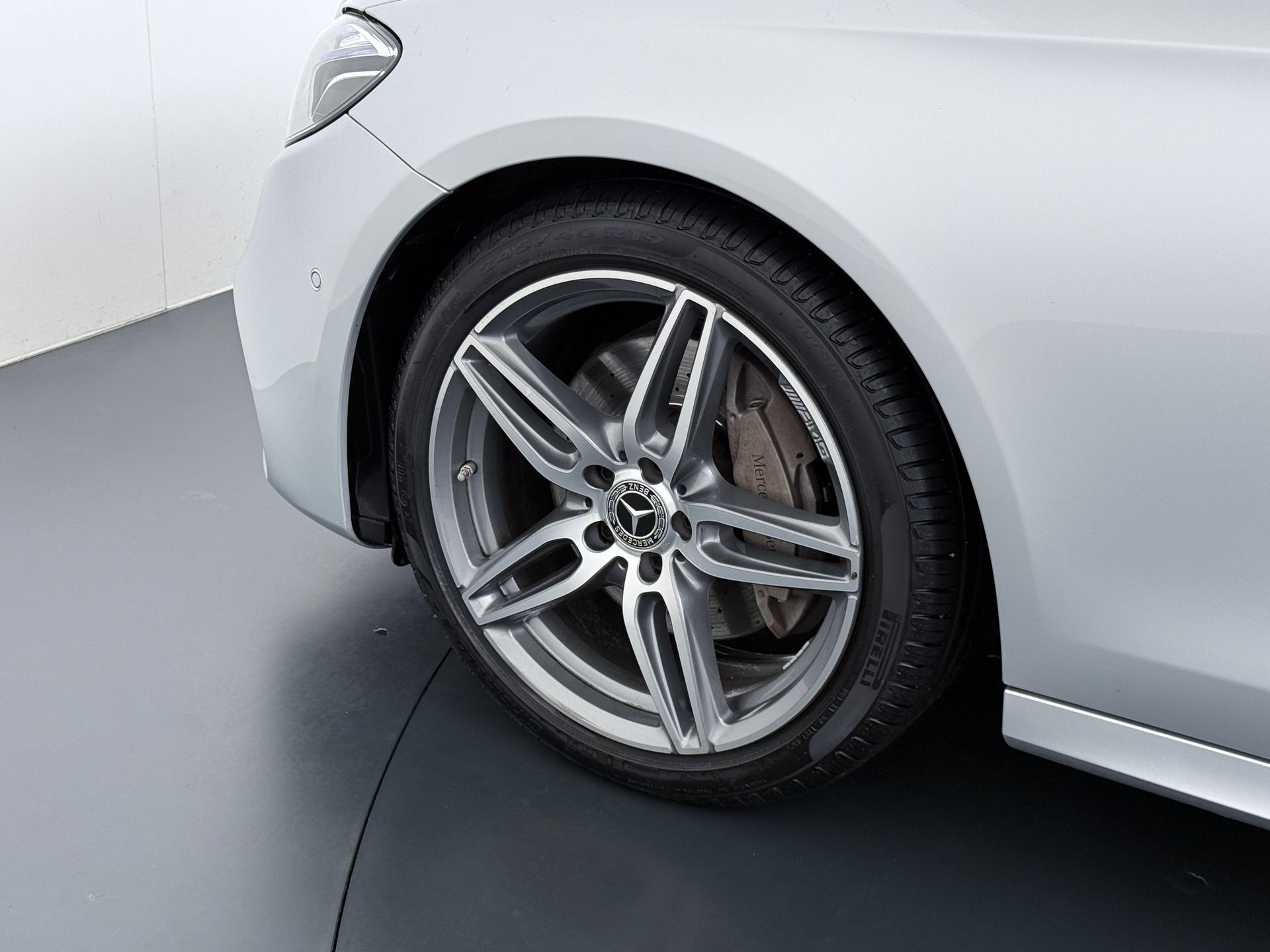 Mercedes-Benz E-Klasse Estate 200 Business Solution AMG 19