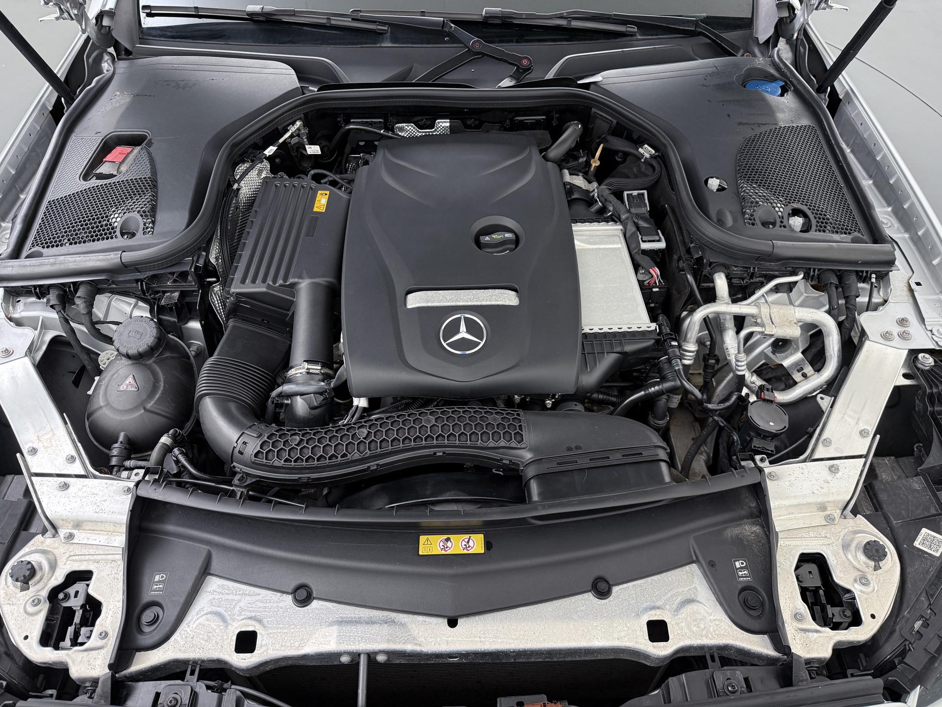 Mercedes-Benz E-Klasse Estate 200 Business Solution AMG 21