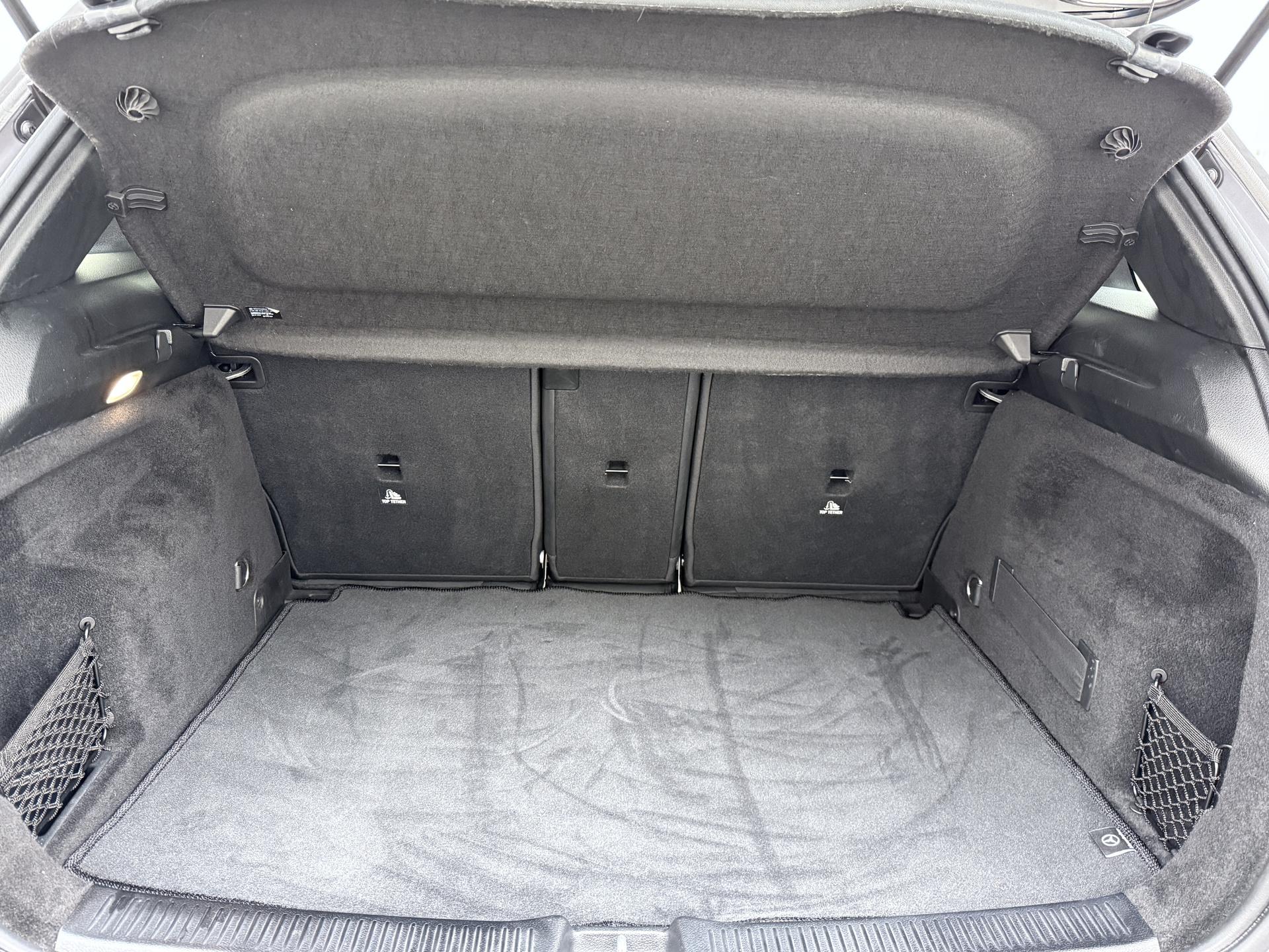 Mercedes-Benz B-Klasse 250 e AMG Line 14