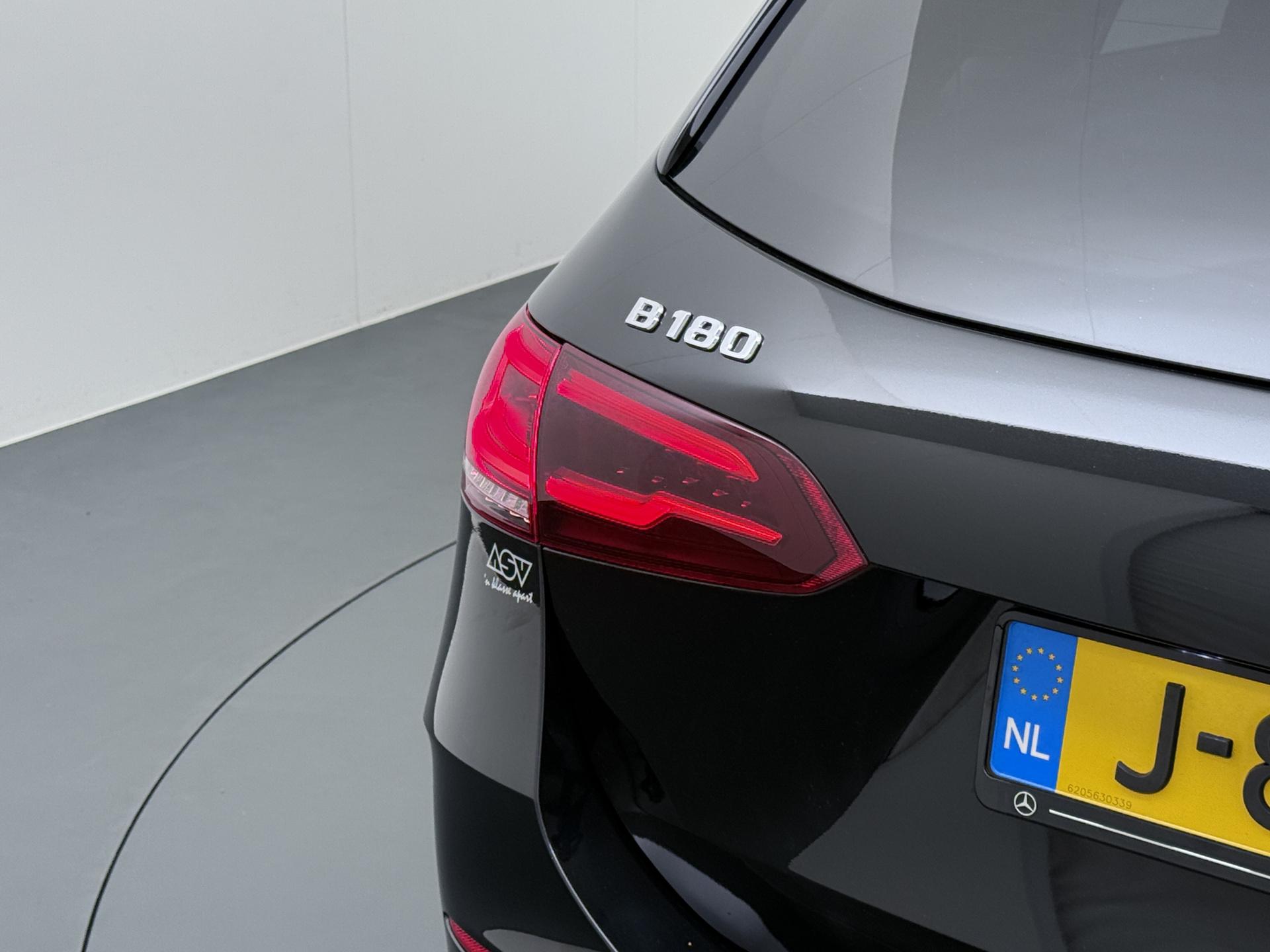 Mercedes-Benz B-Klasse 180 AMG Business Solution 14