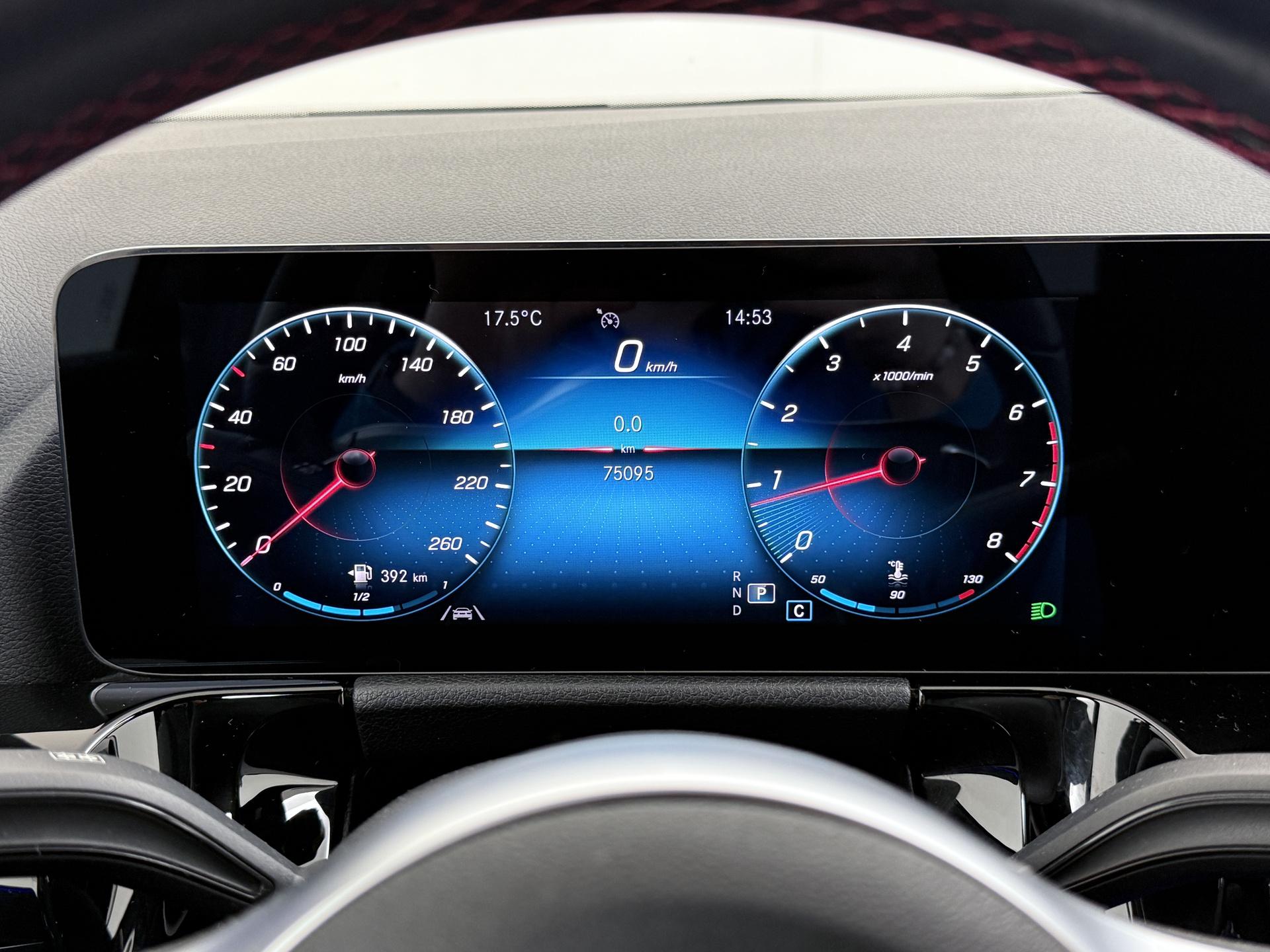 Mercedes-Benz B-Klasse 180 AMG Business Solution 33