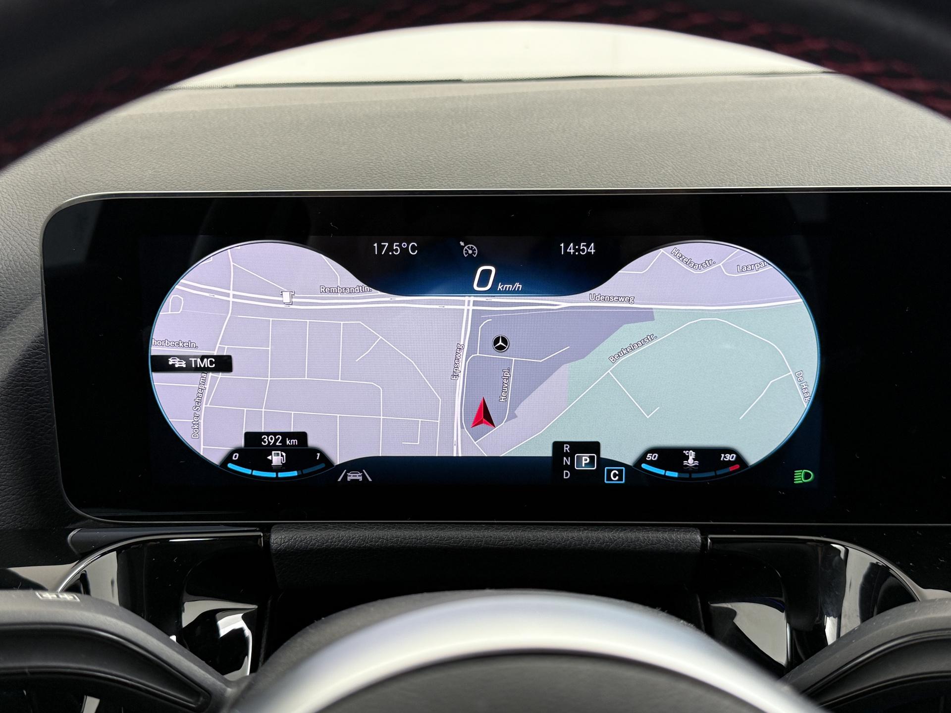 Mercedes-Benz B-Klasse 180 AMG Business Solution 34