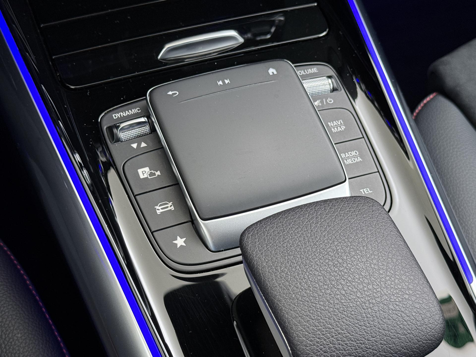 Mercedes-Benz B-Klasse 180 AMG Business Solution 45