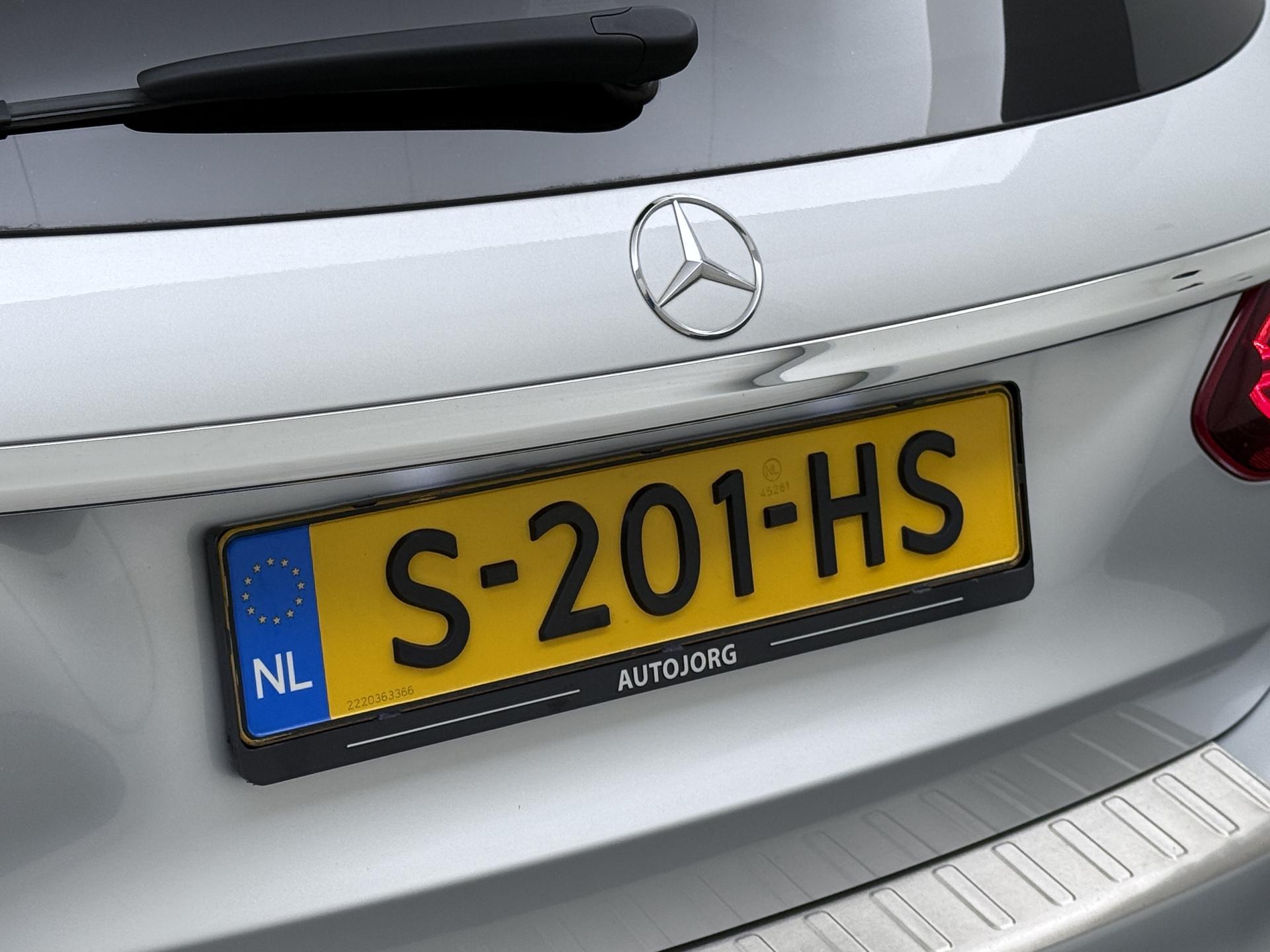 Mercedes-Benz C-Klasse Estate 300 e Business Solution AMG 33