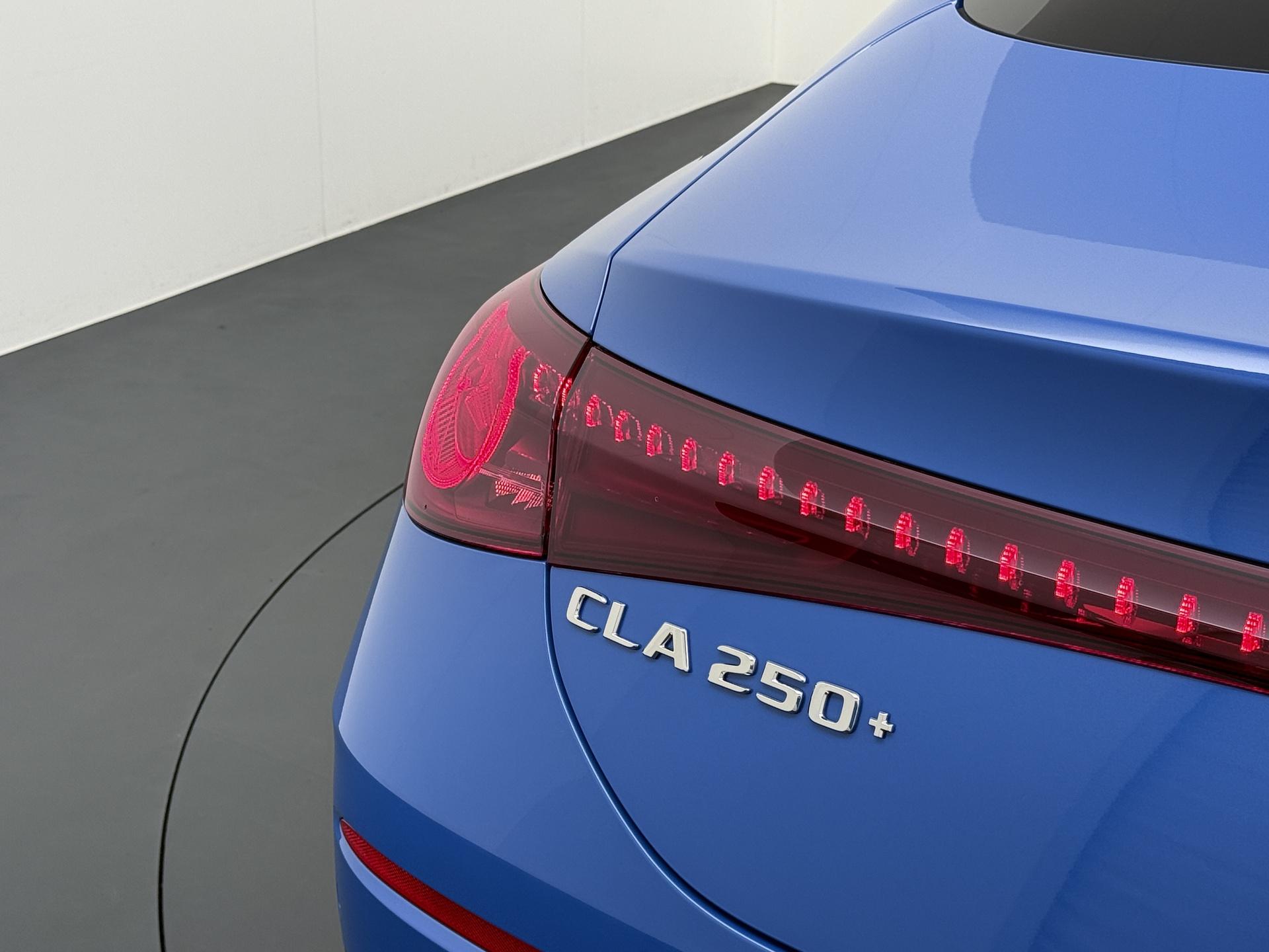 Mercedes-Benz CLA-Klasse 250+ Launch Edition 85 kWh Accu 11