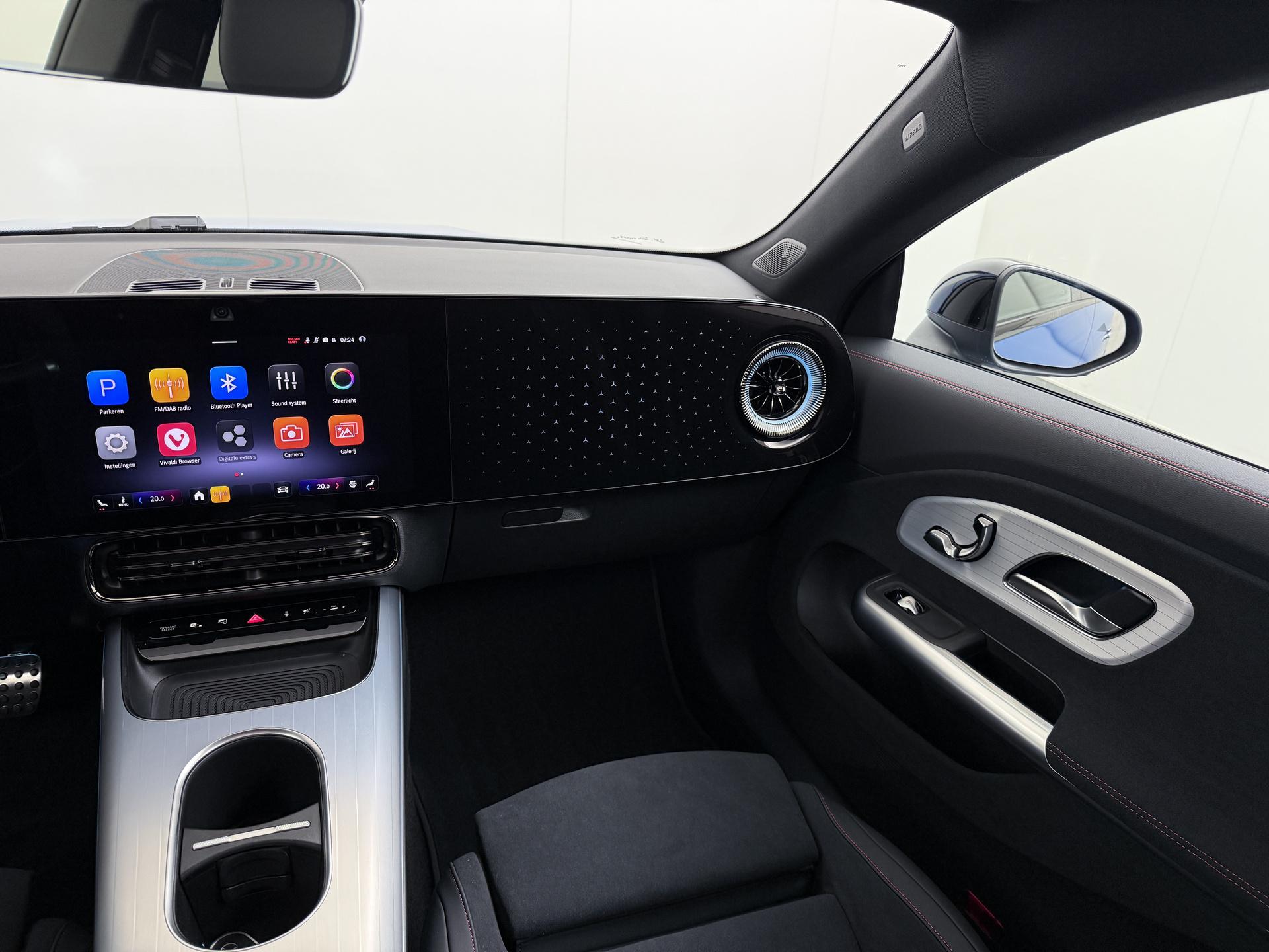 Mercedes-Benz CLA-Klasse 250+ Launch Edition 85 kWh Accu 28