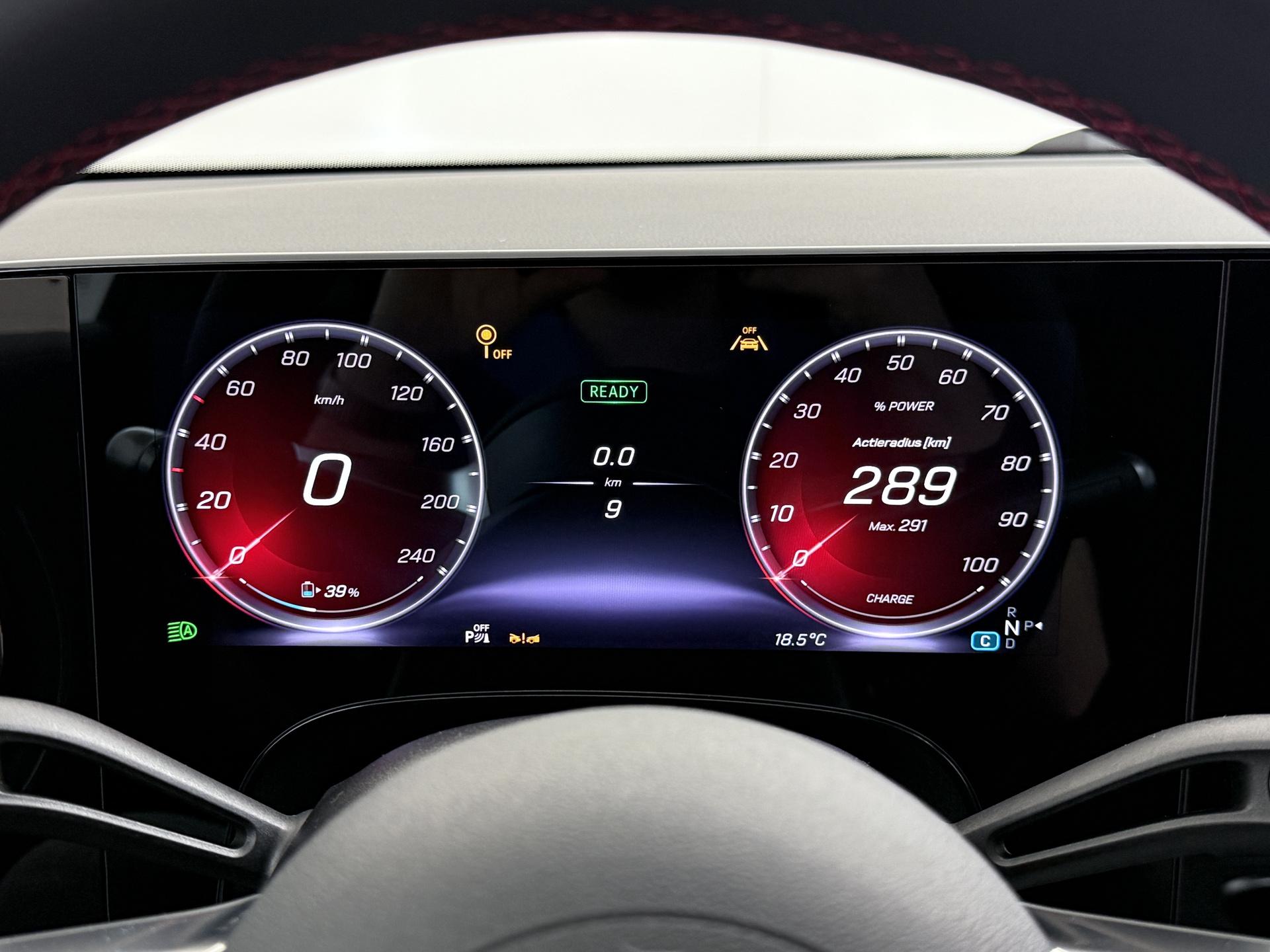 Mercedes-Benz CLA-Klasse 250+ Launch Edition 85 kWh Accu 33