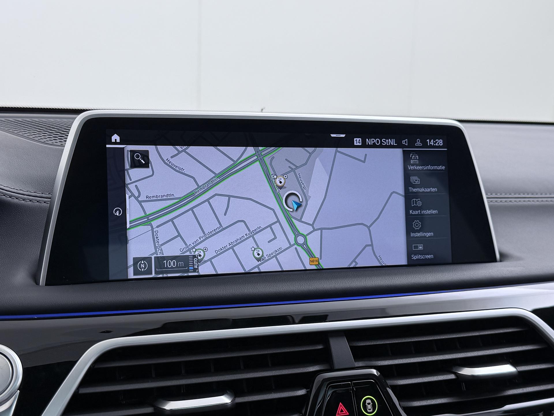 BMW 7 Serie 745e High Executive 10