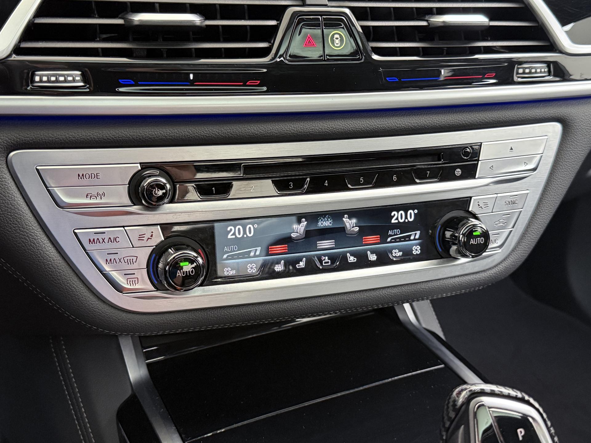 BMW 7 Serie 745e High Executive 11