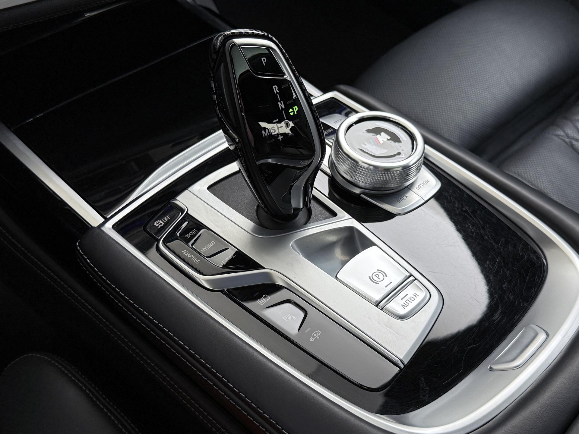 BMW 7 Serie 745e High Executive 15