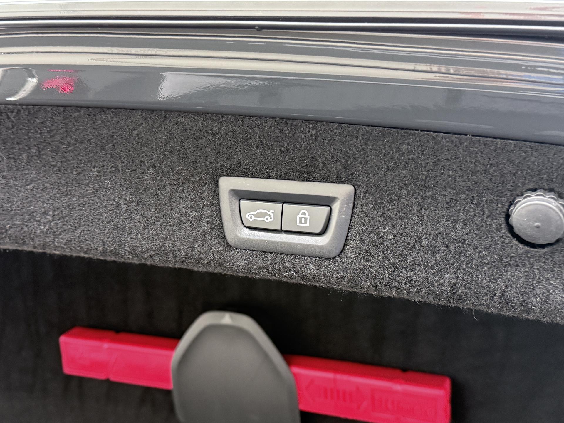 BMW 7 Serie 745e High Executive 21