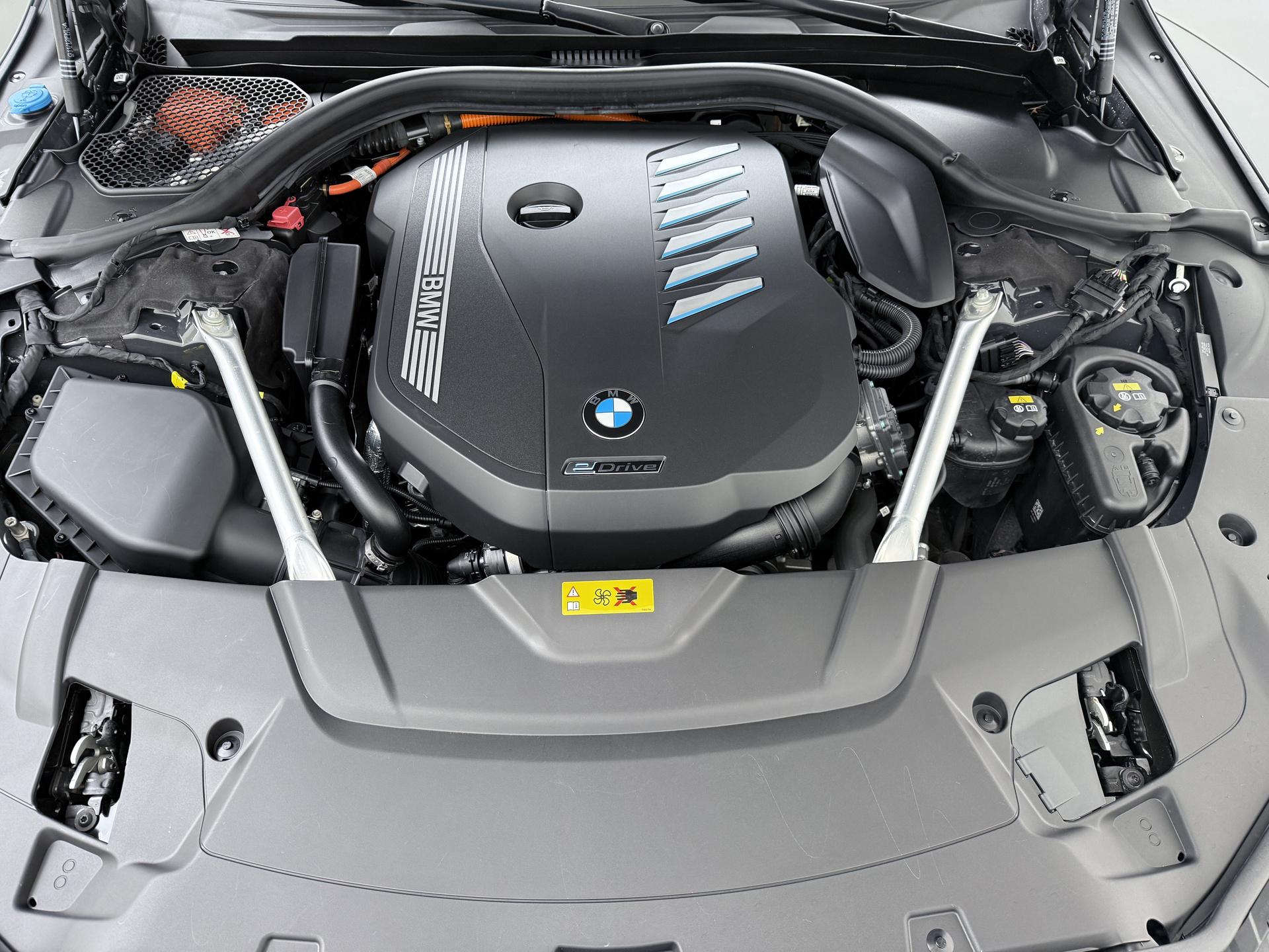 BMW 7 Serie 745e High Executive 24