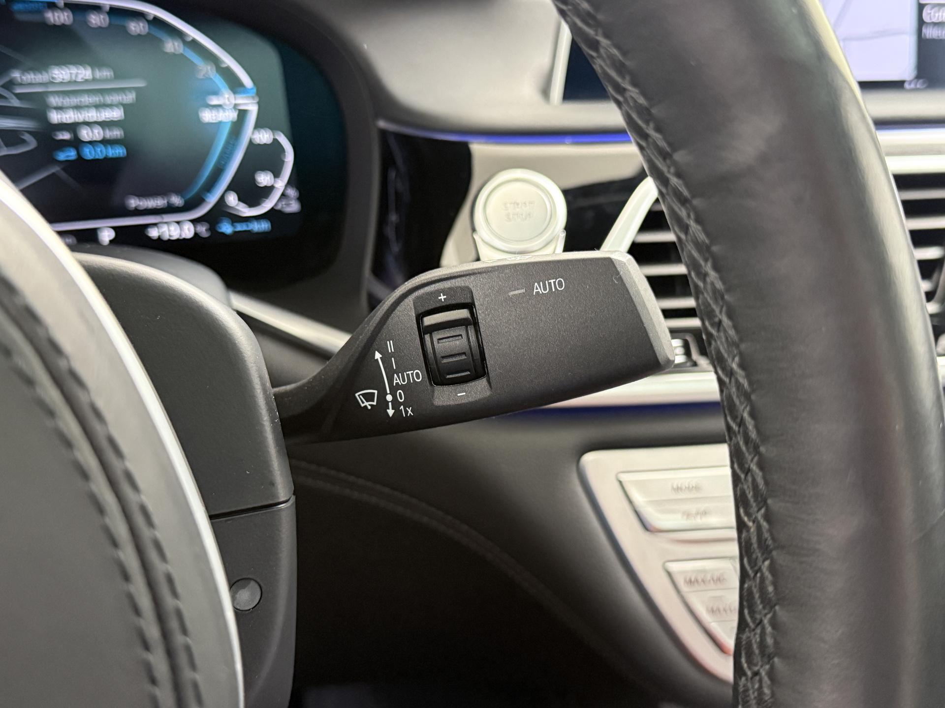 BMW 7 Serie 745e High Executive 32