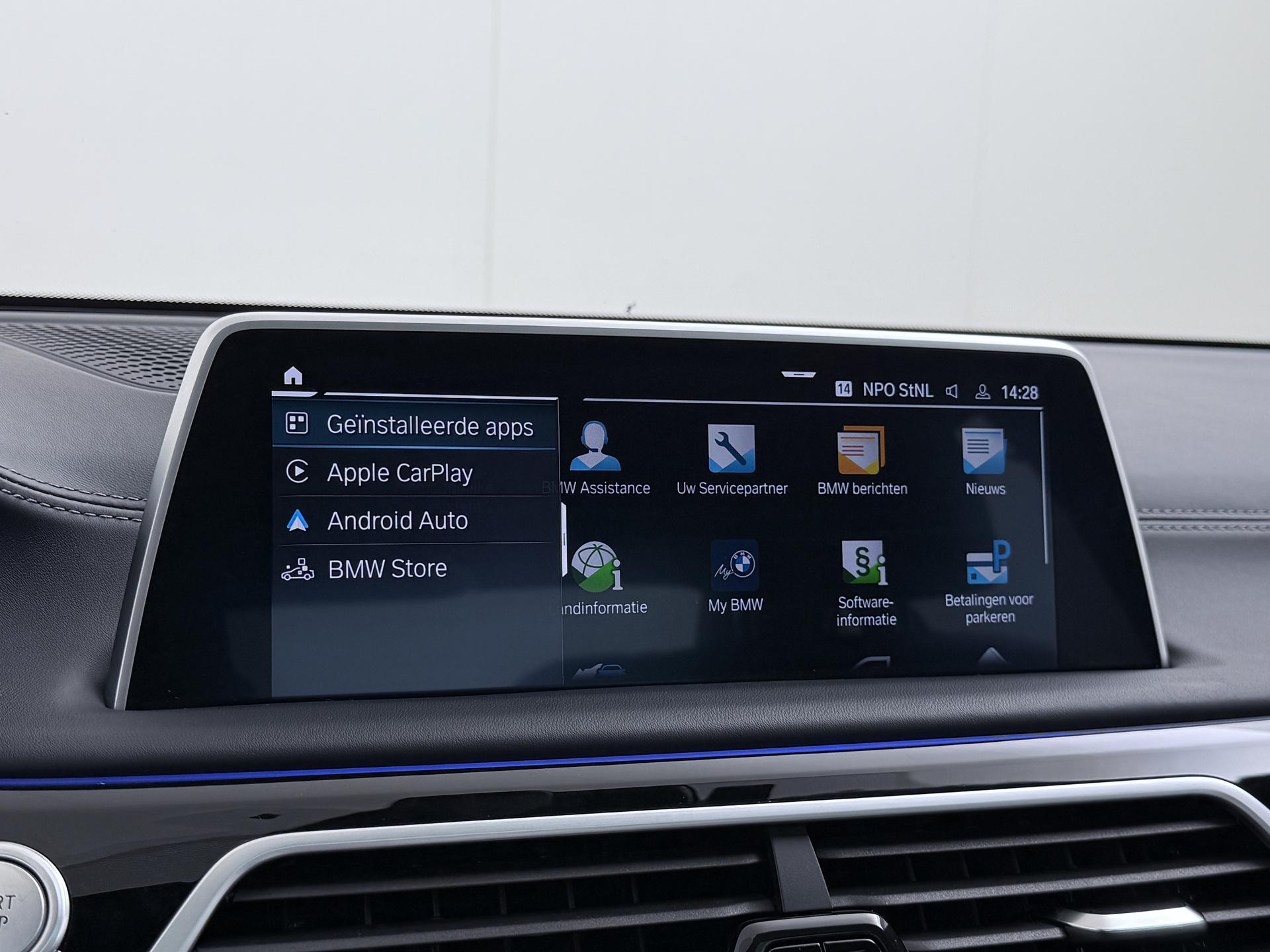 BMW 7 Serie 745e High Executive 38