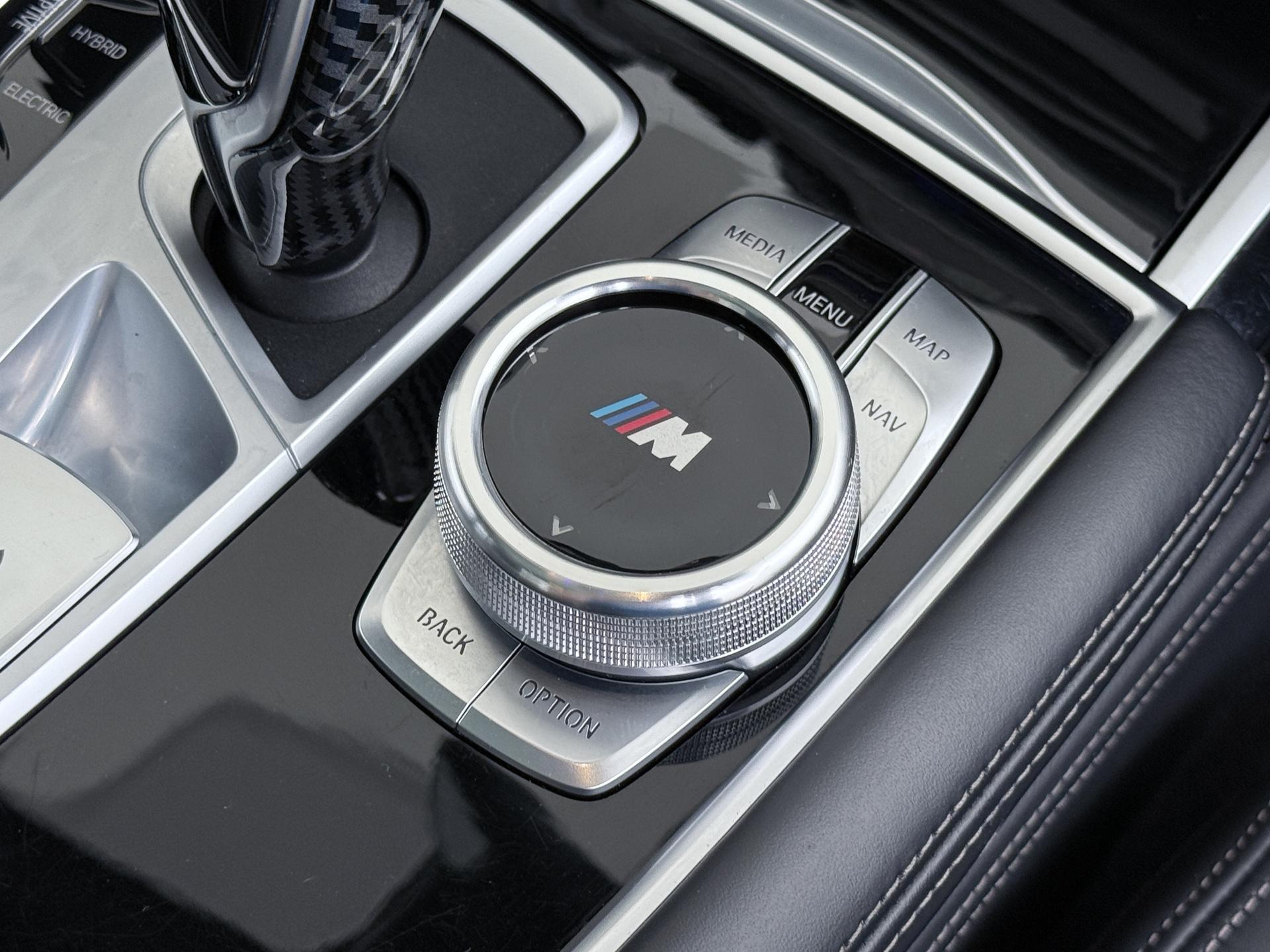 BMW 7 Serie 745e High Executive 40