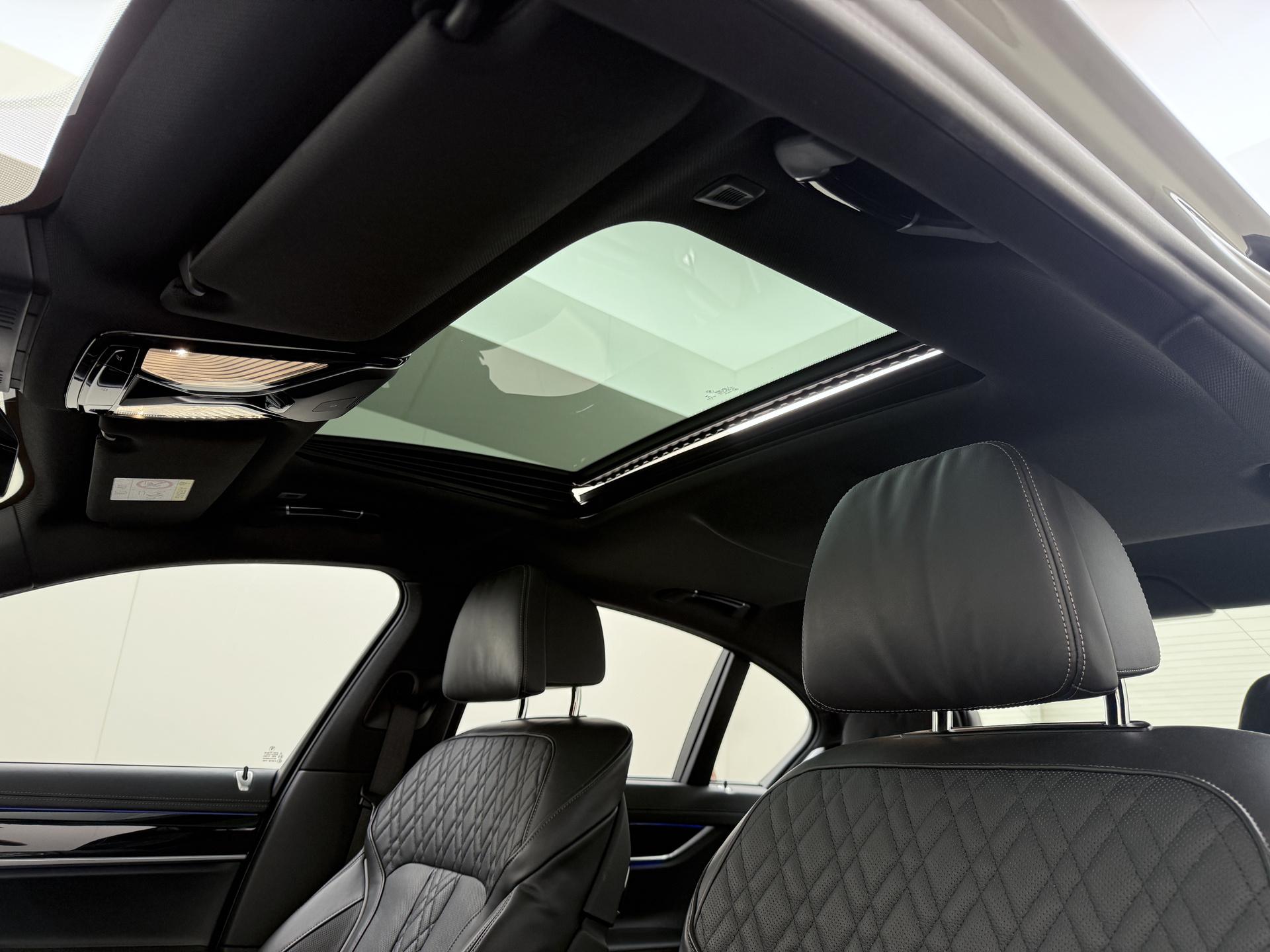 BMW 7 Serie 745e High Executive 8