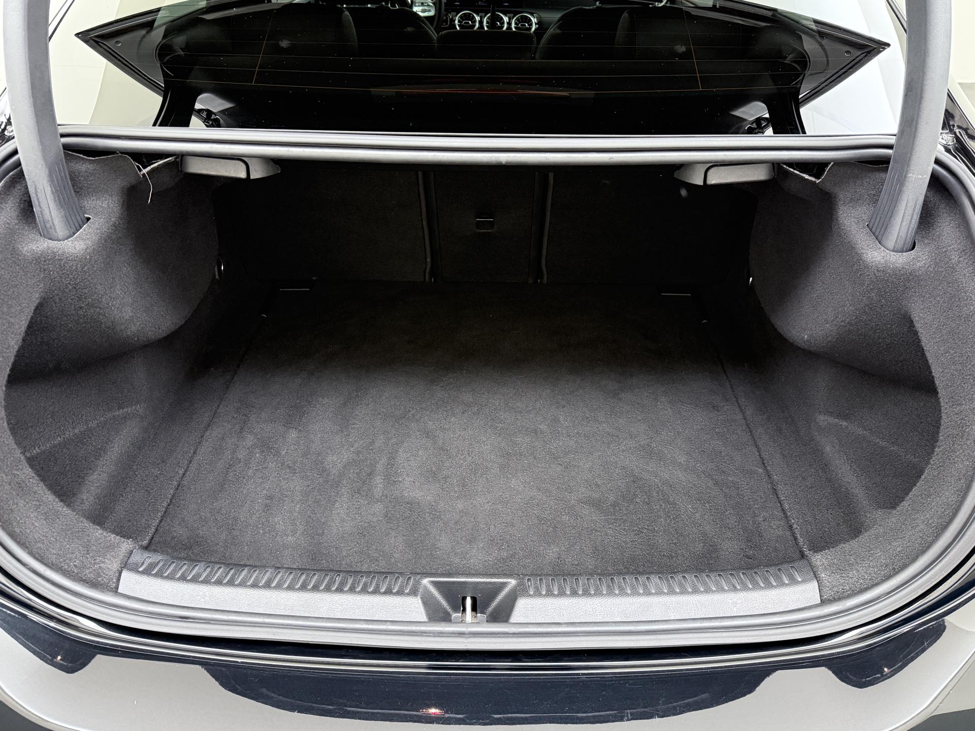 Mercedes-Benz A-Klasse 180 AMG Business Solution 13