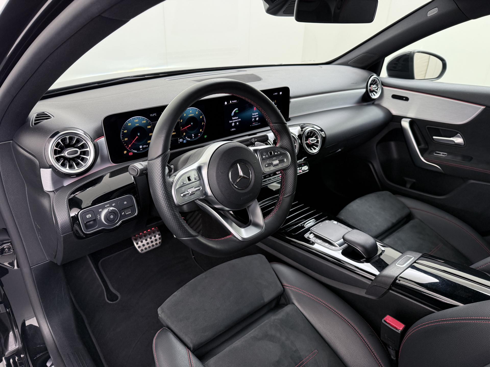 Mercedes-Benz A-Klasse 180 AMG Business Solution 18