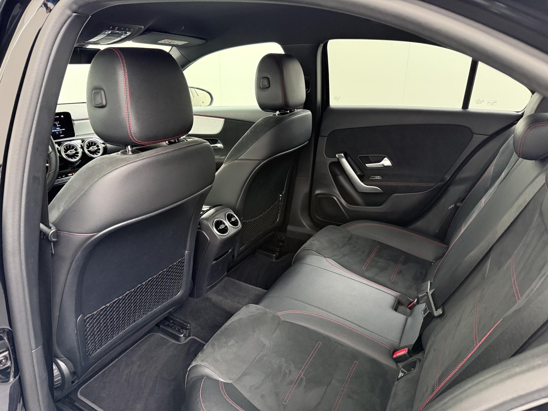 Mercedes-Benz A-Klasse 180 AMG Business Solution 20