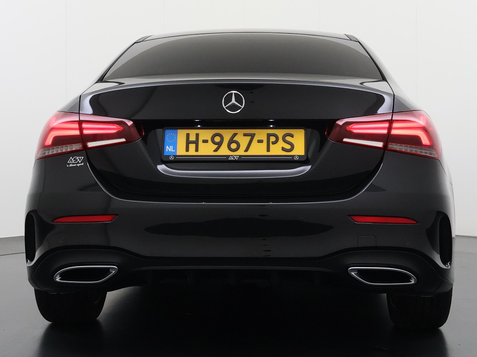 Mercedes-Benz A-Klasse 180 AMG Business Solution 3