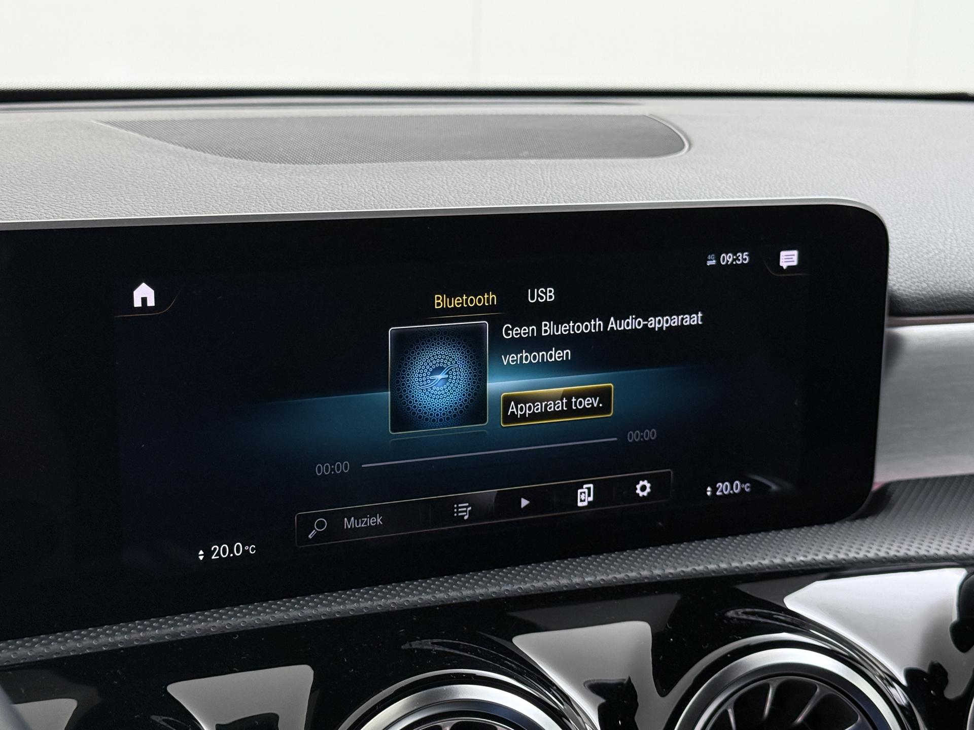 Mercedes-Benz A-Klasse 180 AMG Business Solution 38