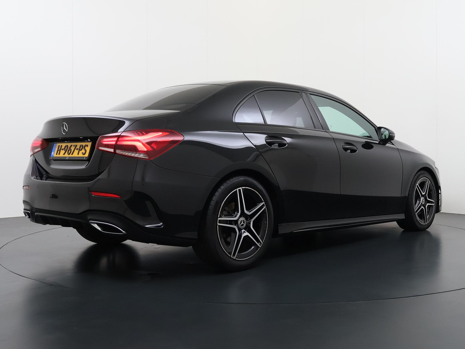 Mercedes-Benz A-Klasse 180 AMG Business Solution 4