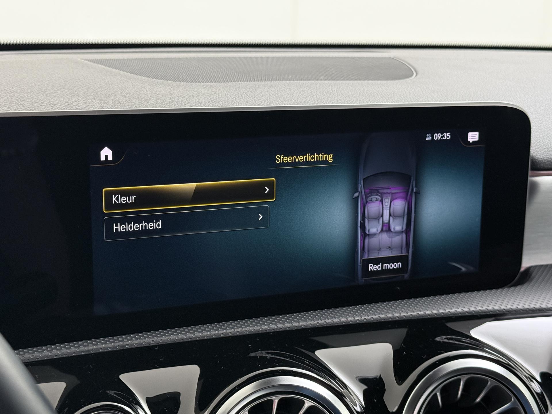 Mercedes-Benz A-Klasse 180 AMG Business Solution 40