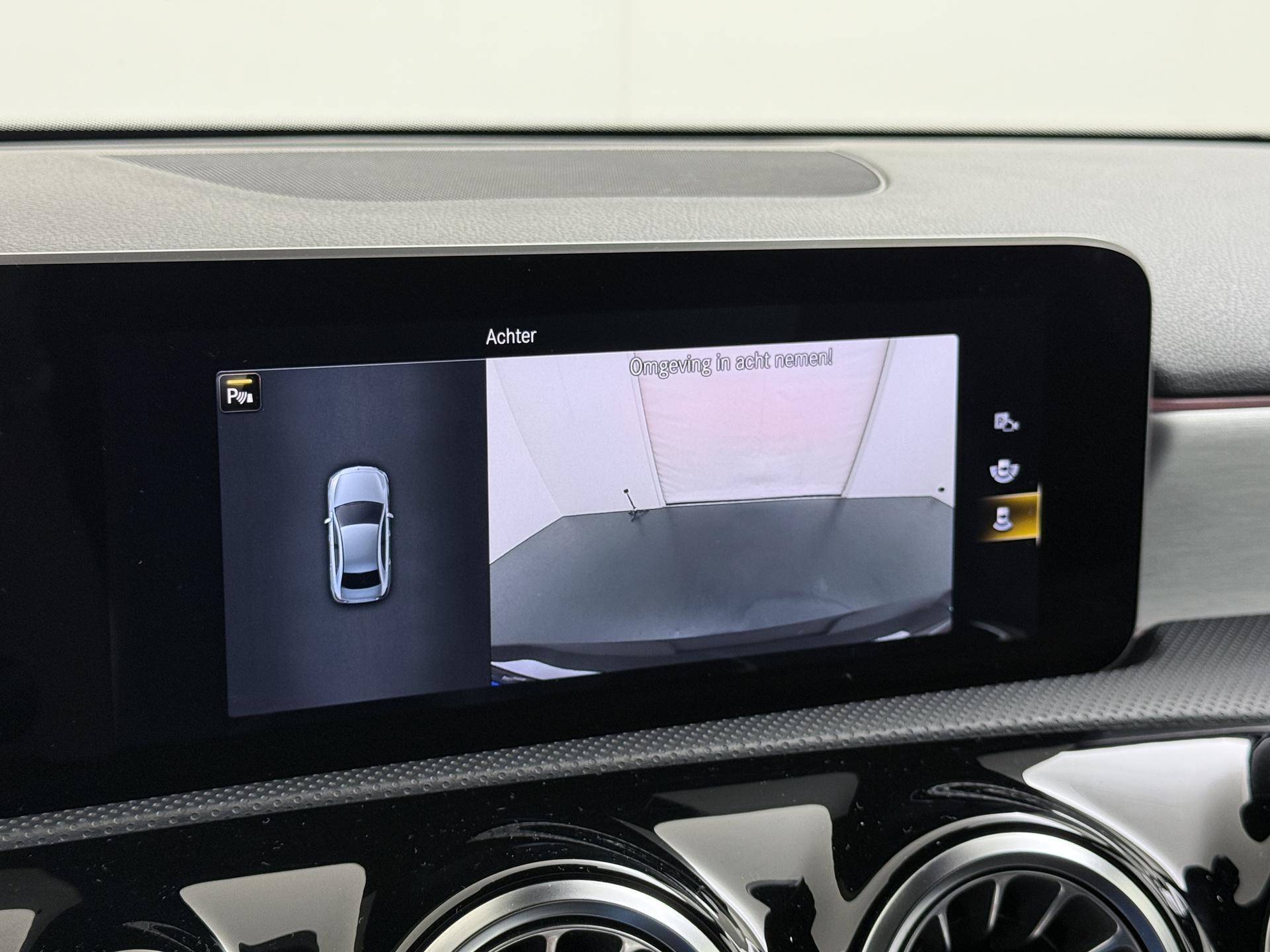 Mercedes-Benz A-Klasse 180 AMG Business Solution 41