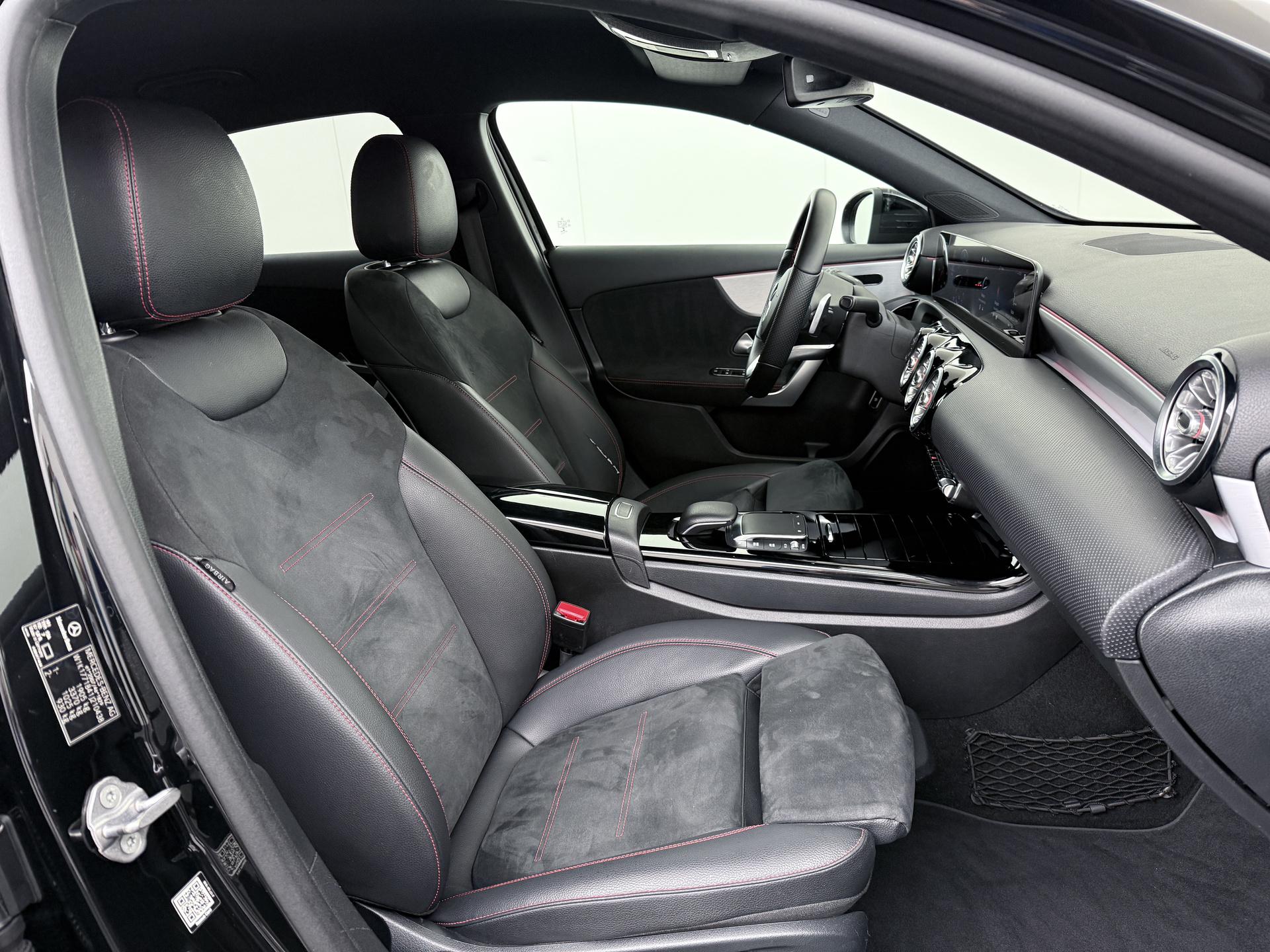 Mercedes-Benz A-Klasse 180 AMG Business Solution 45