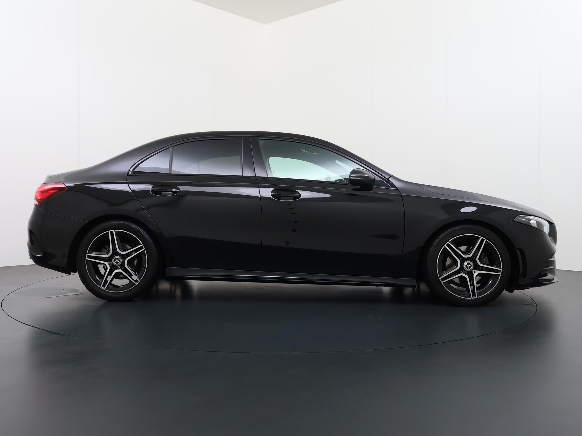 Mercedes-Benz A-Klasse 180 AMG Business Solution 5