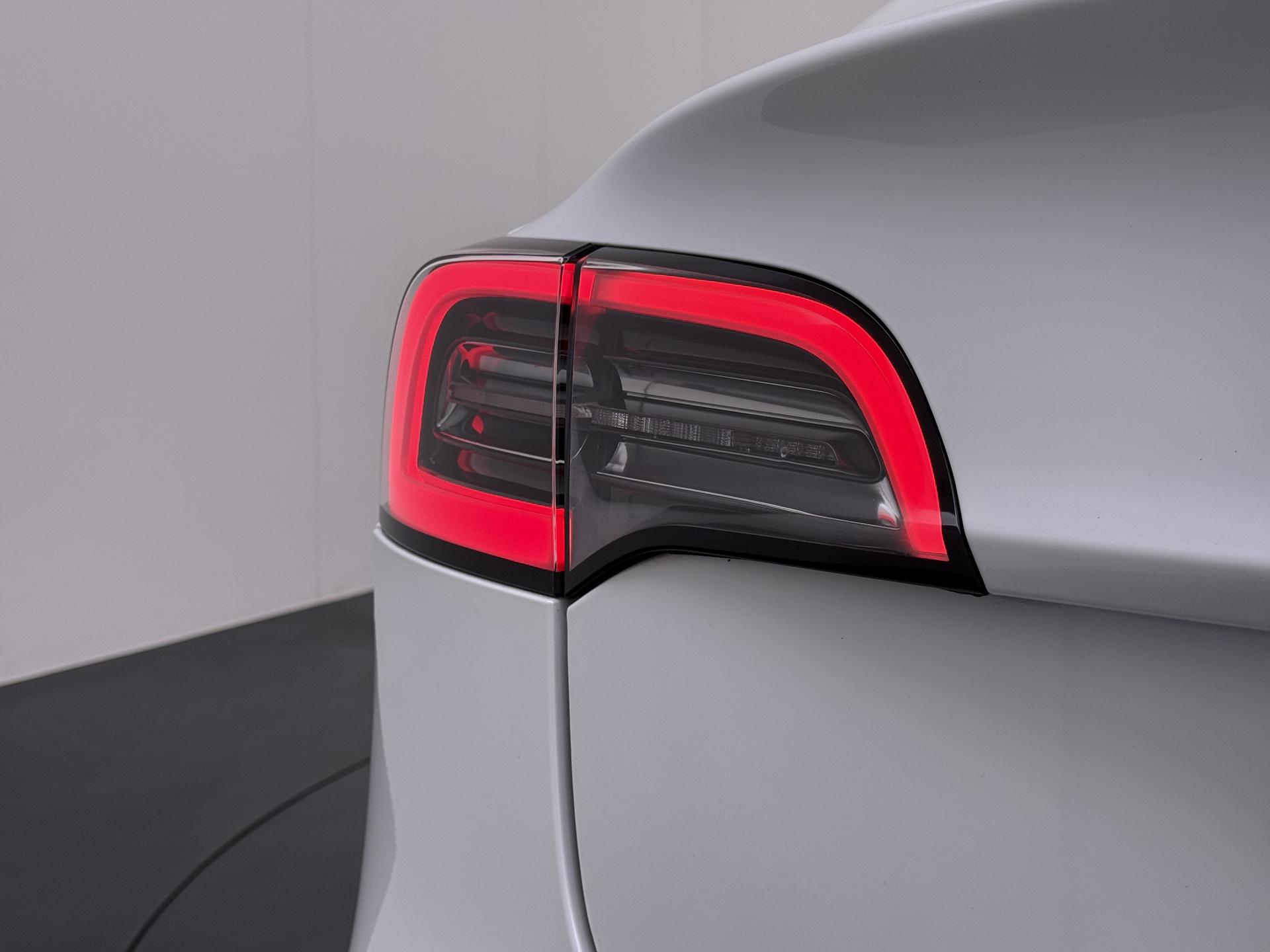 Tesla Model 3 Long Range AWD 75 kWh 9