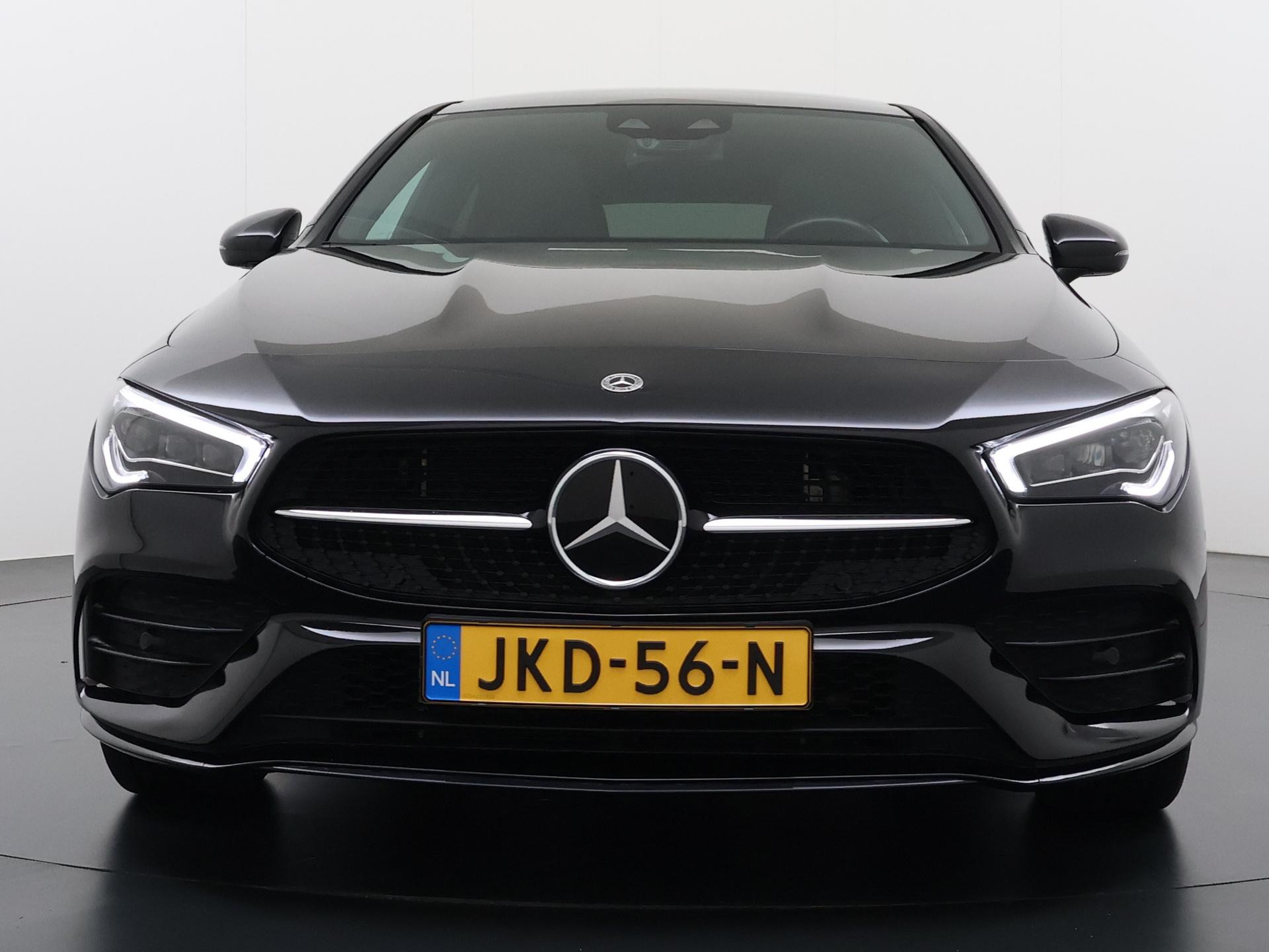 Mercedes-Benz CLA-Klasse Shooting Brake 250 e AMG-Line 12