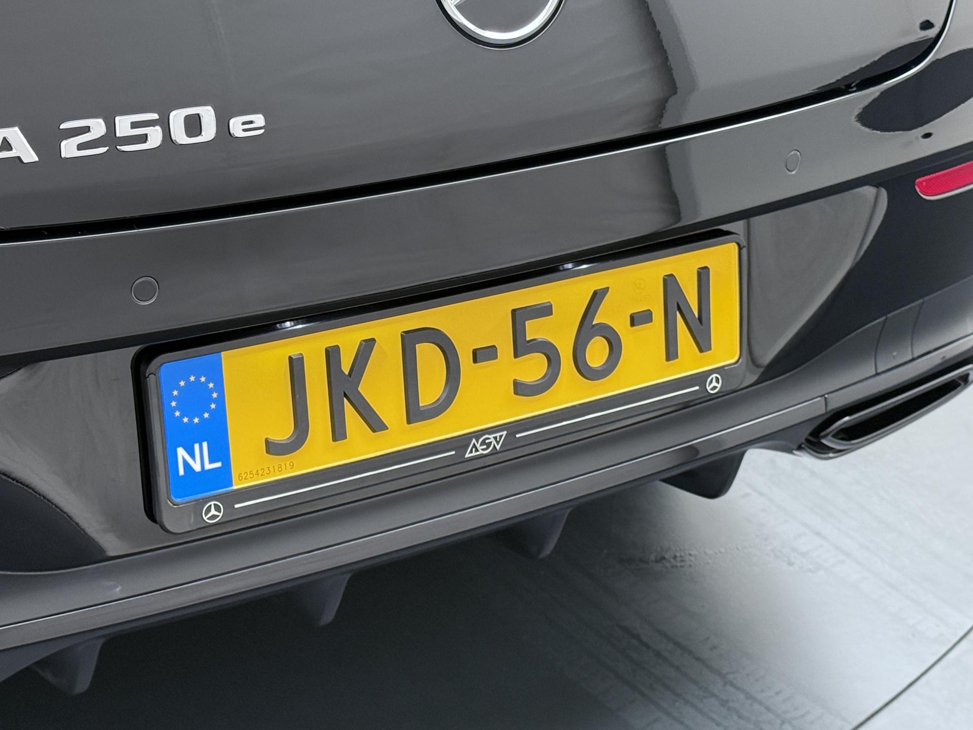 Mercedes-Benz CLA-Klasse Shooting Brake 250 e AMG-Line 17