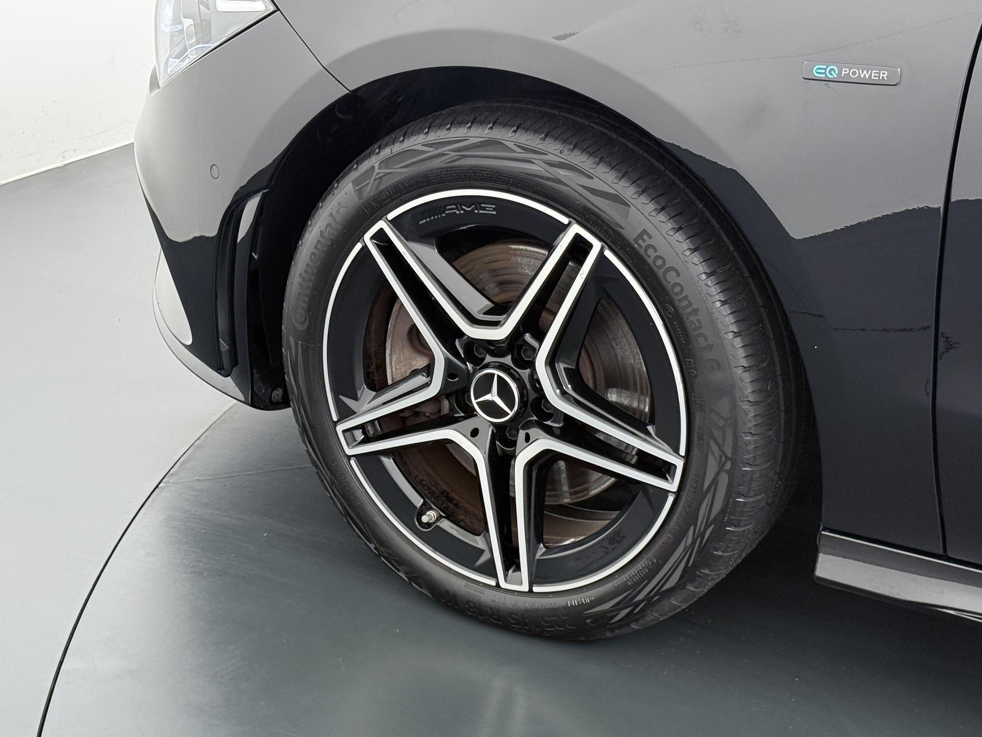 Mercedes-Benz CLA-Klasse Shooting Brake 250 e AMG-Line 20